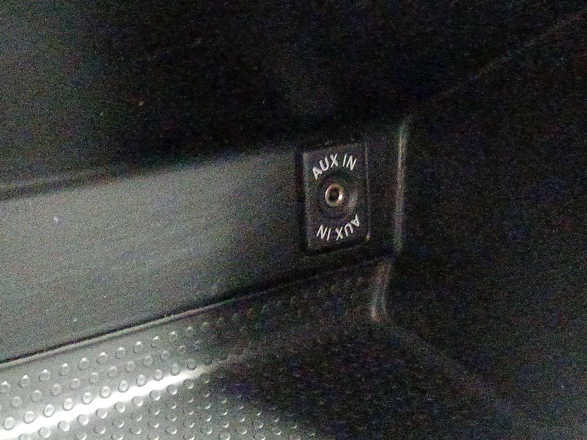 Thumbnail: 2014 Volkswagen Beetle - 18