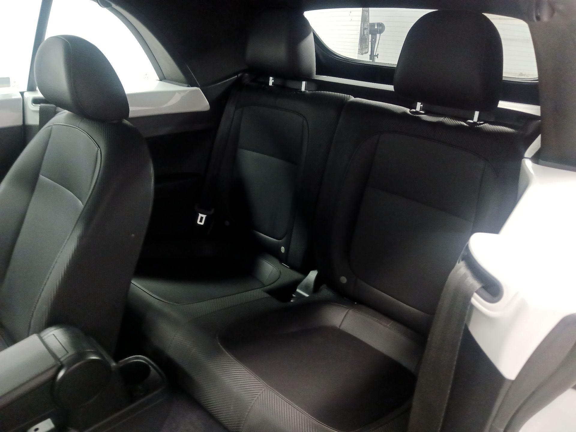 Thumbnail: 2014 Volkswagen Beetle - 19