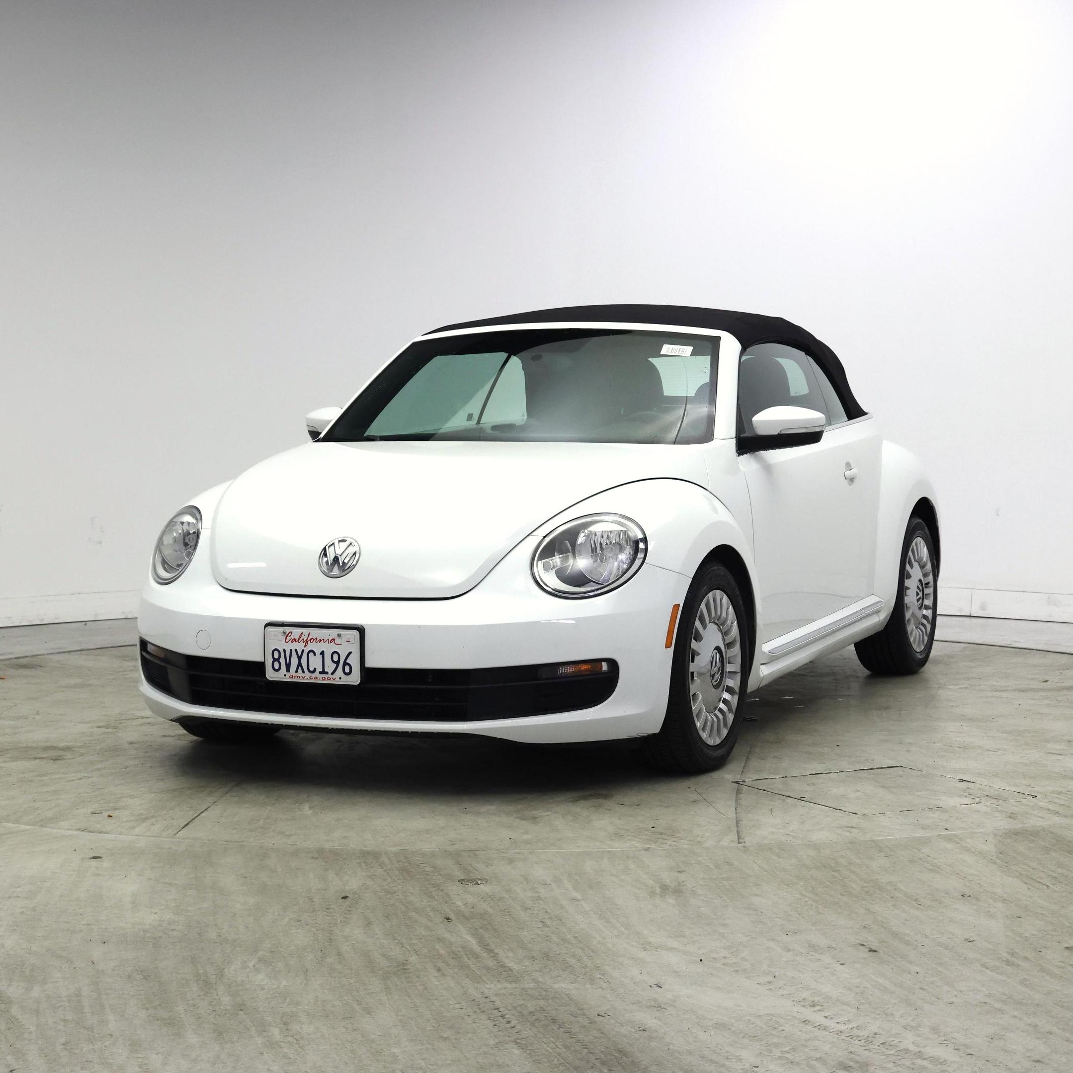 Thumbnail: 2014 Volkswagen Beetle - 4