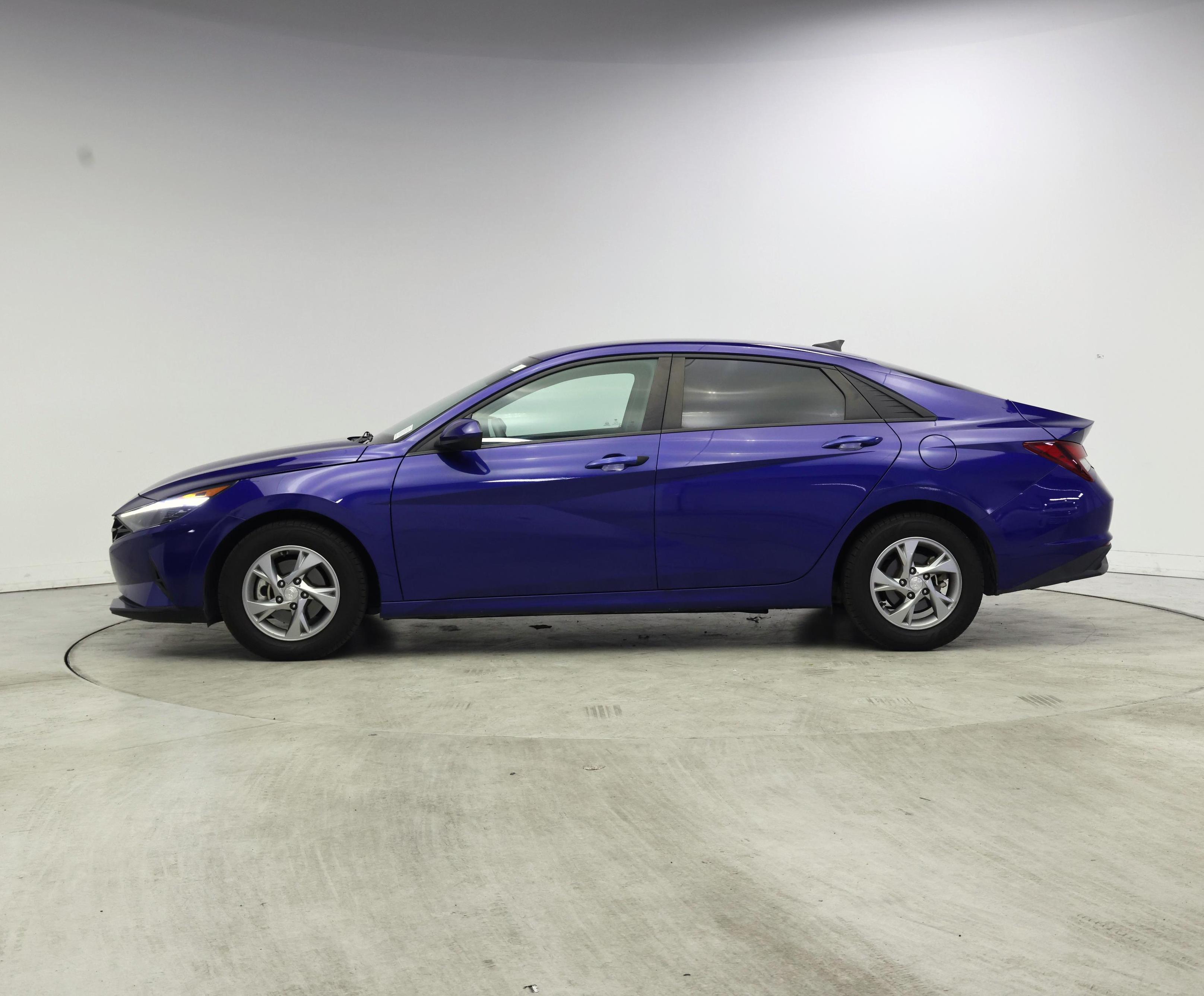 Thumbnail: 2023 Hyundai Elantra - 3