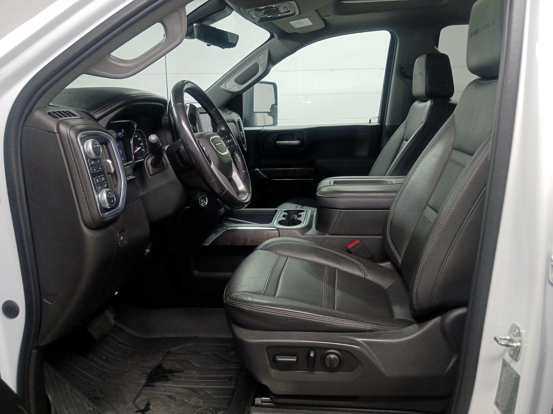 Thumbnail: 2021 GMC Sierra 2500 - 11