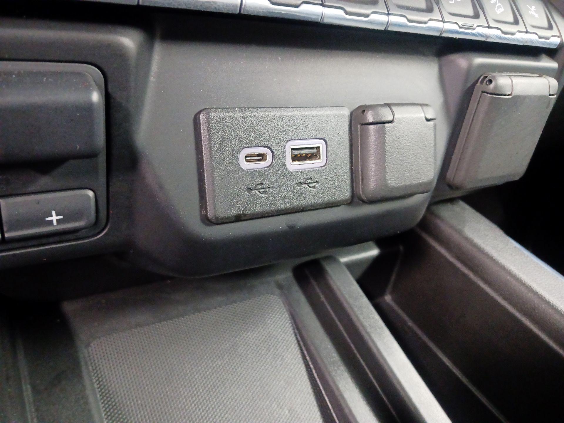 Thumbnail: 2021 GMC Sierra 2500 - 18