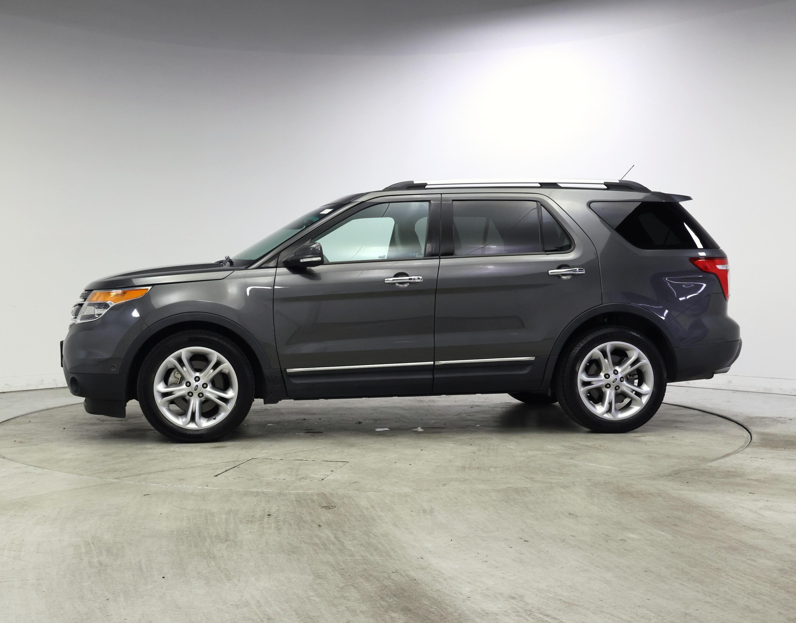 Thumbnail: 2015 Ford Explorer - 3