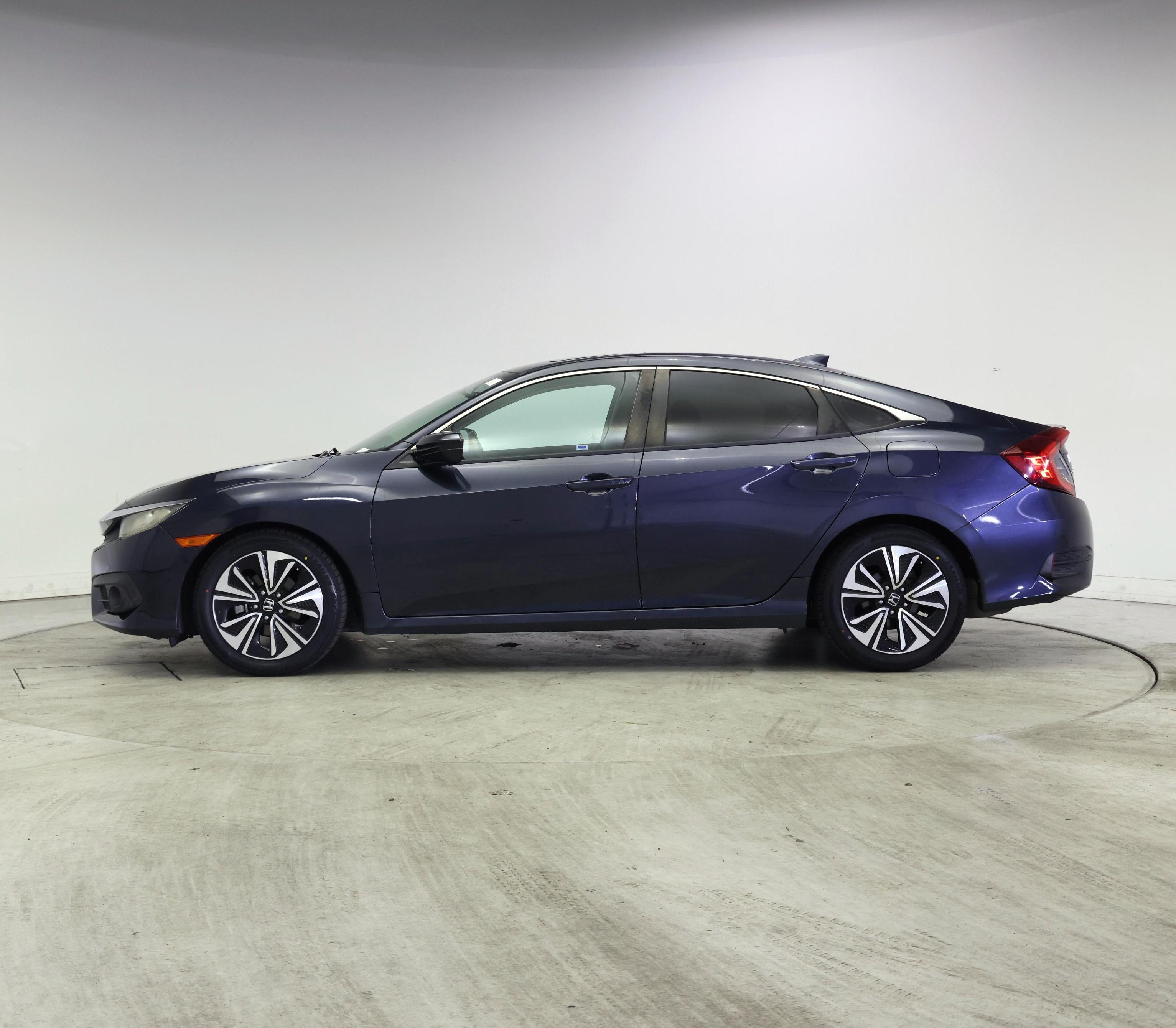 Thumbnail: 2016 Honda Civic - 3