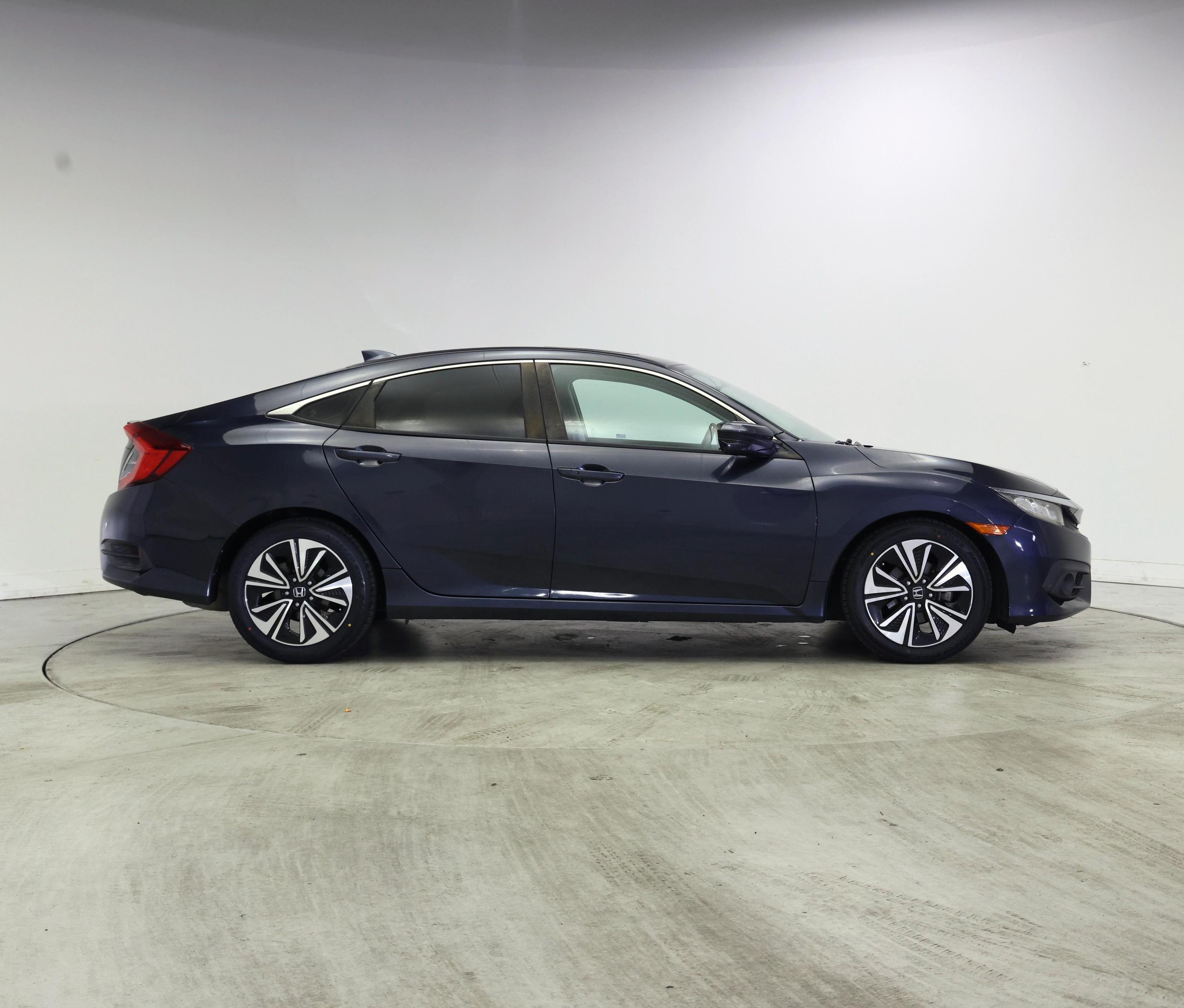 Thumbnail: 2016 Honda Civic - 7