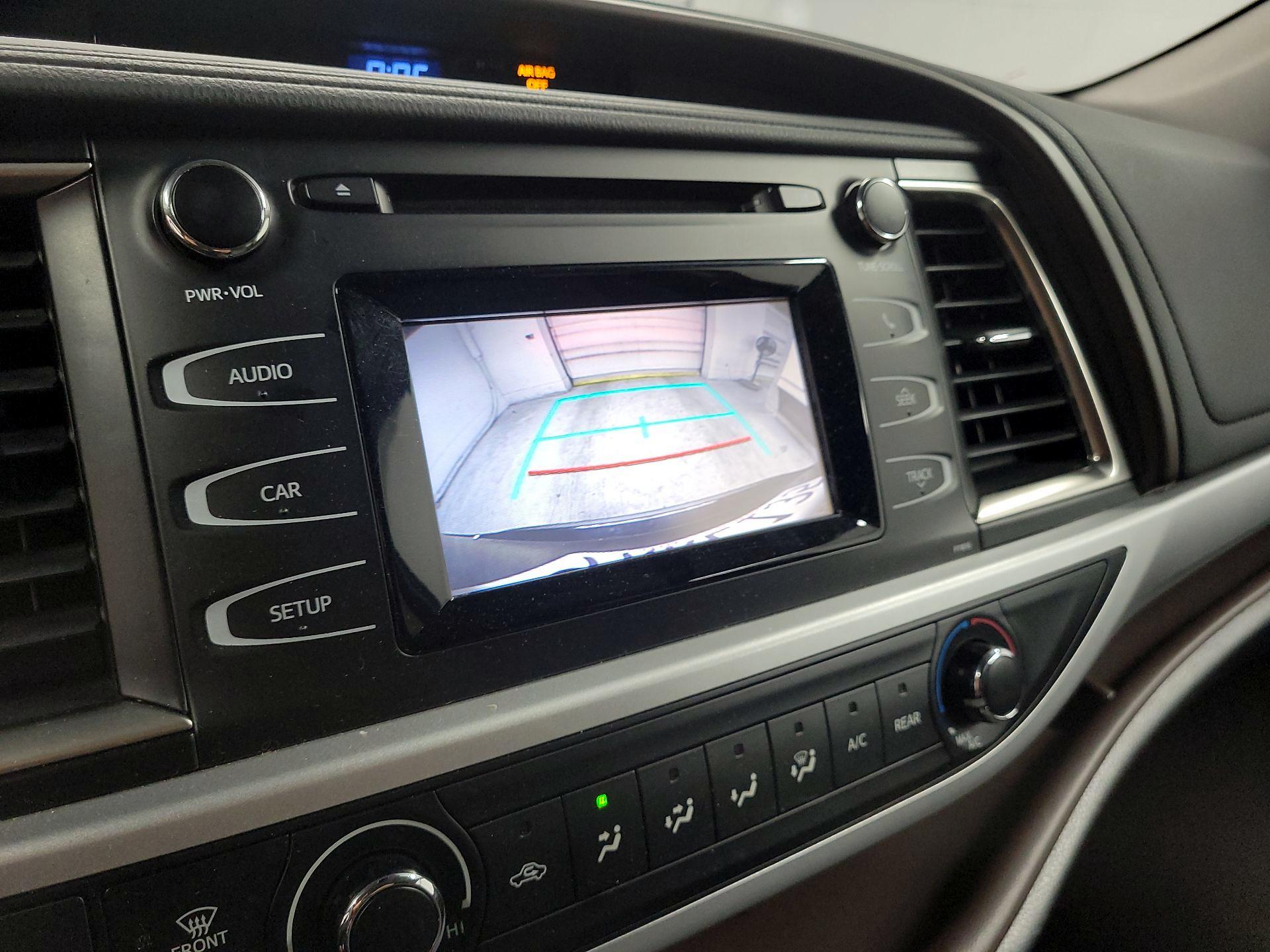 Thumbnail: 2019 Toyota Highlander - 13