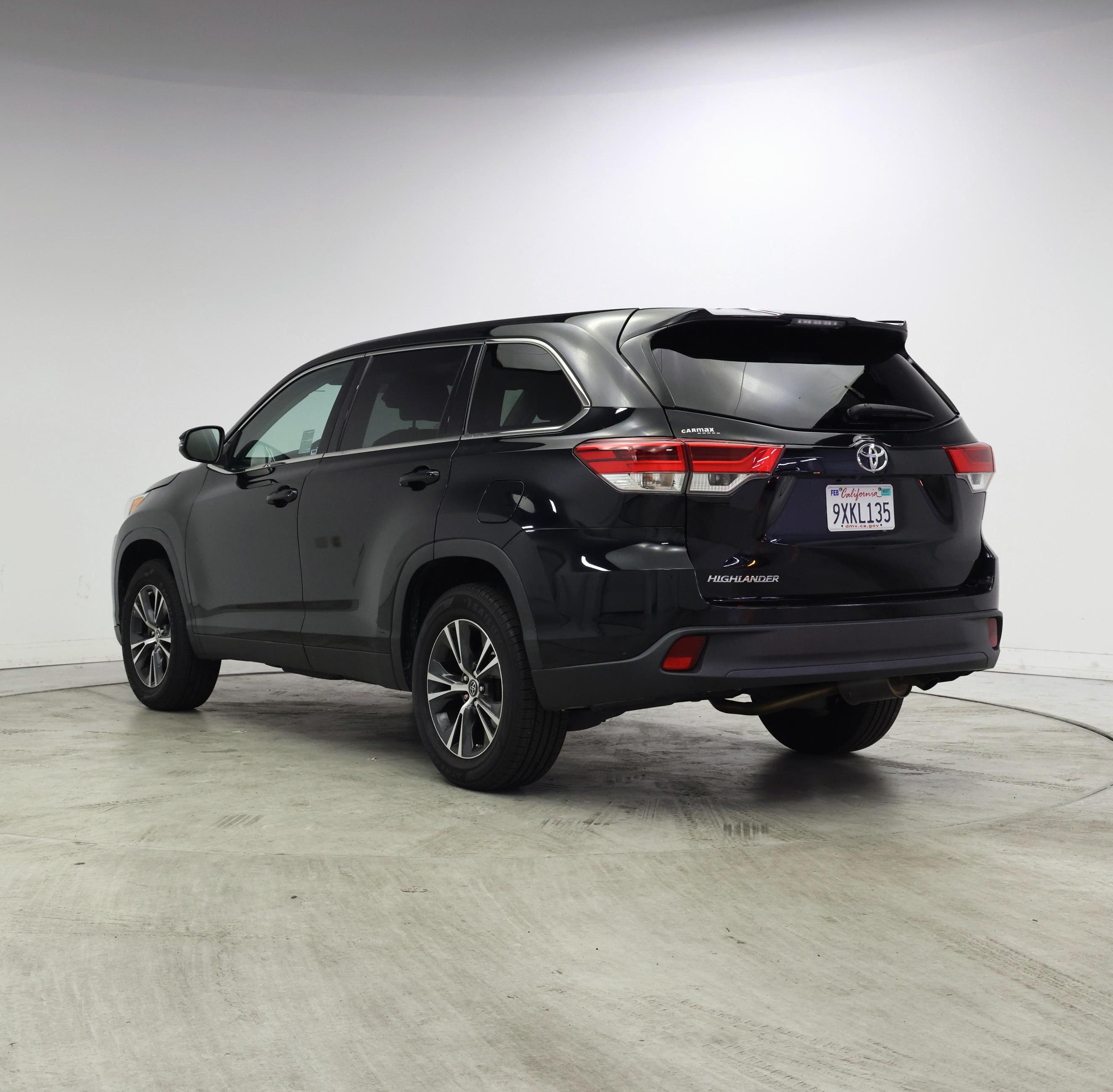 Thumbnail: 2019 Toyota Highlander - 2