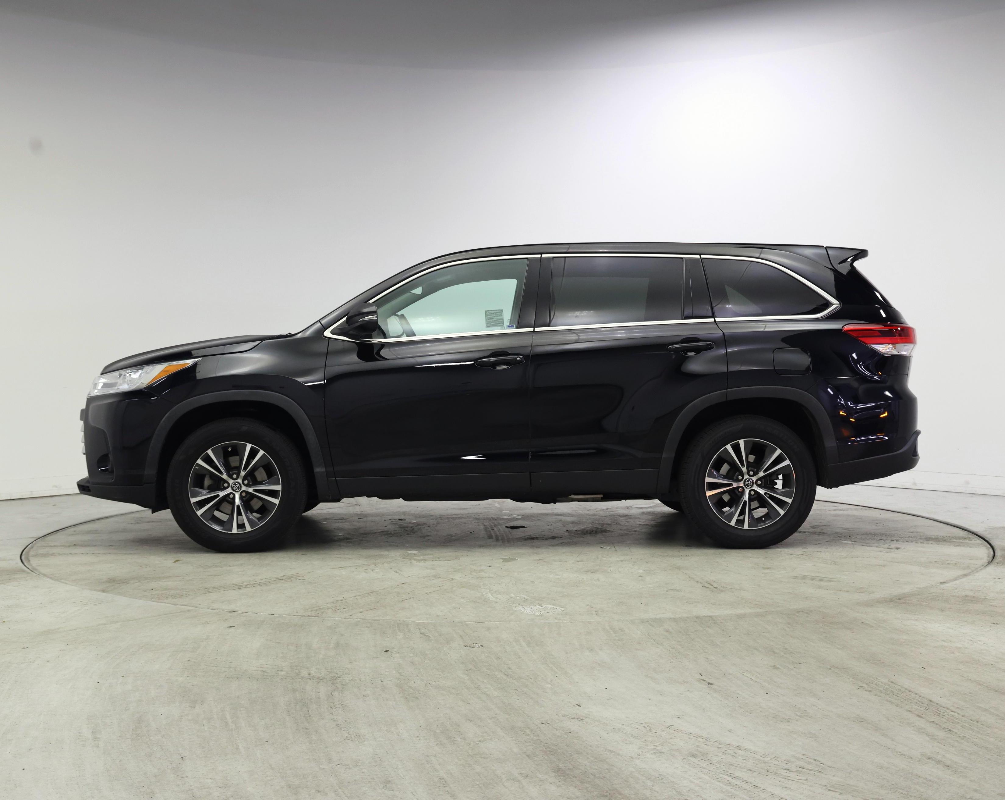 Thumbnail: 2019 Toyota Highlander - 3