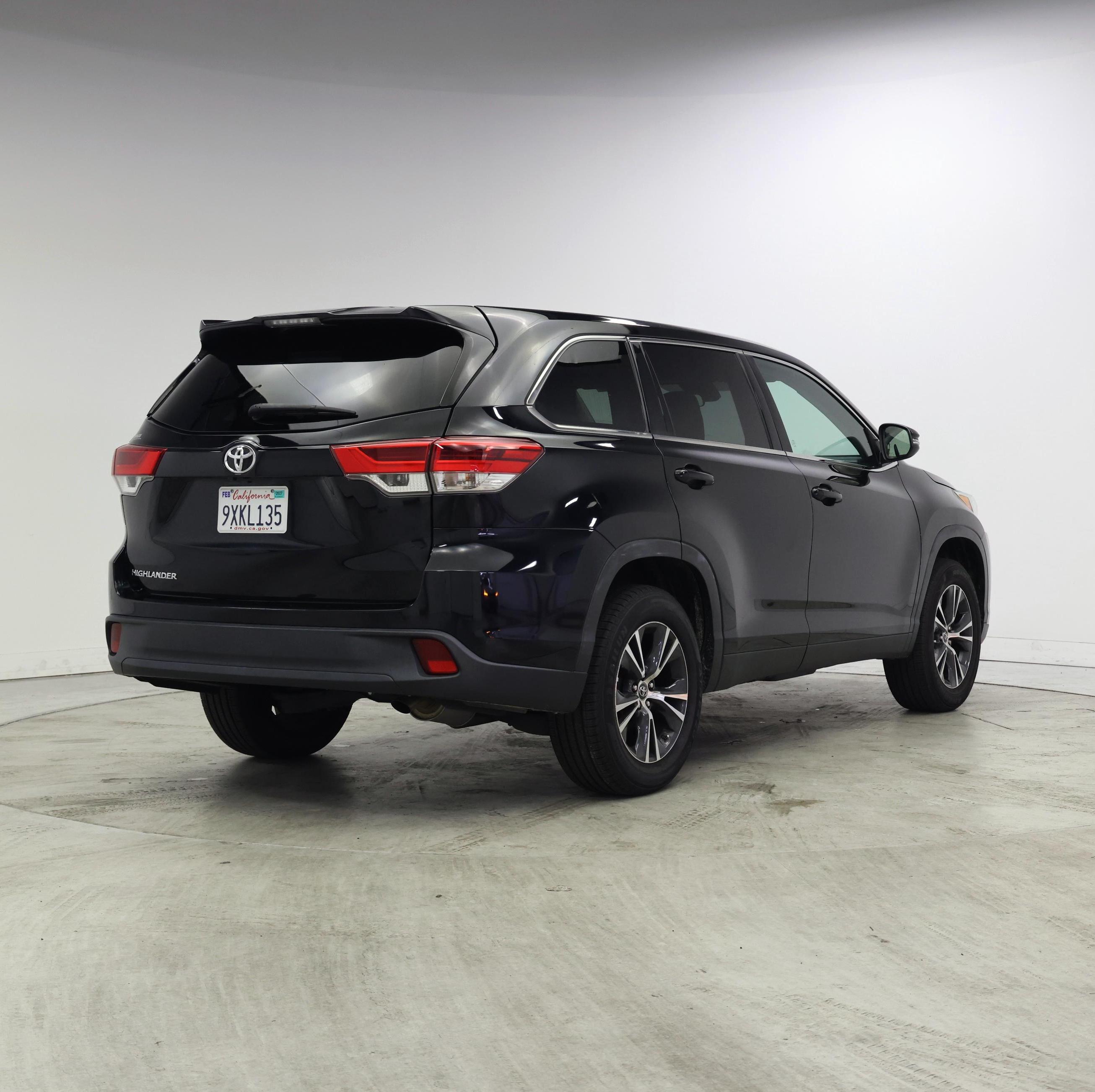 Thumbnail: 2019 Toyota Highlander - 8