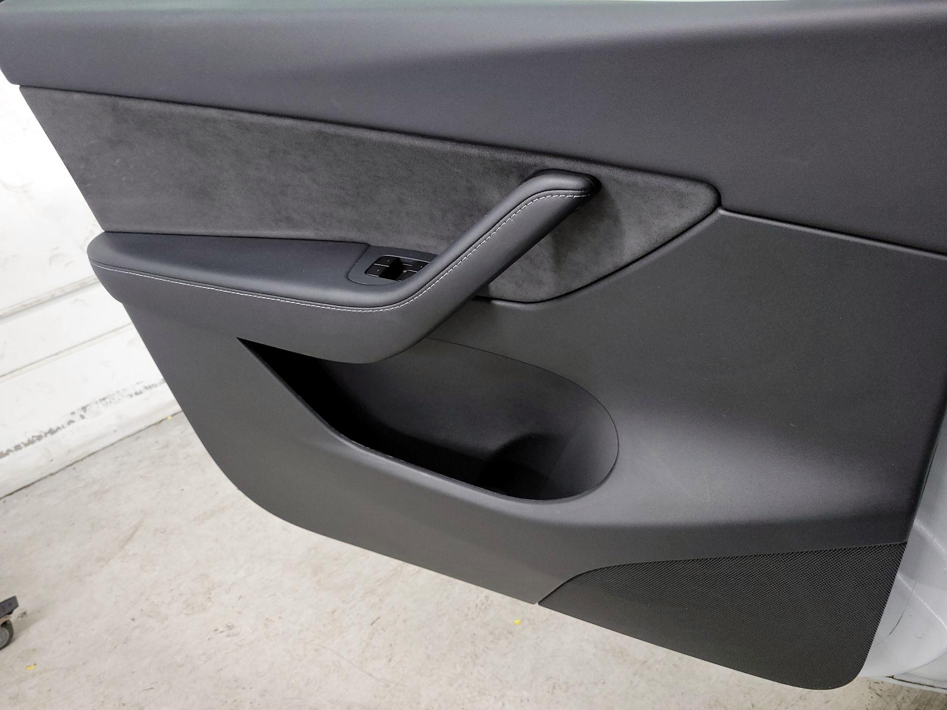 Thumbnail: 2021 Tesla Model Y - 12