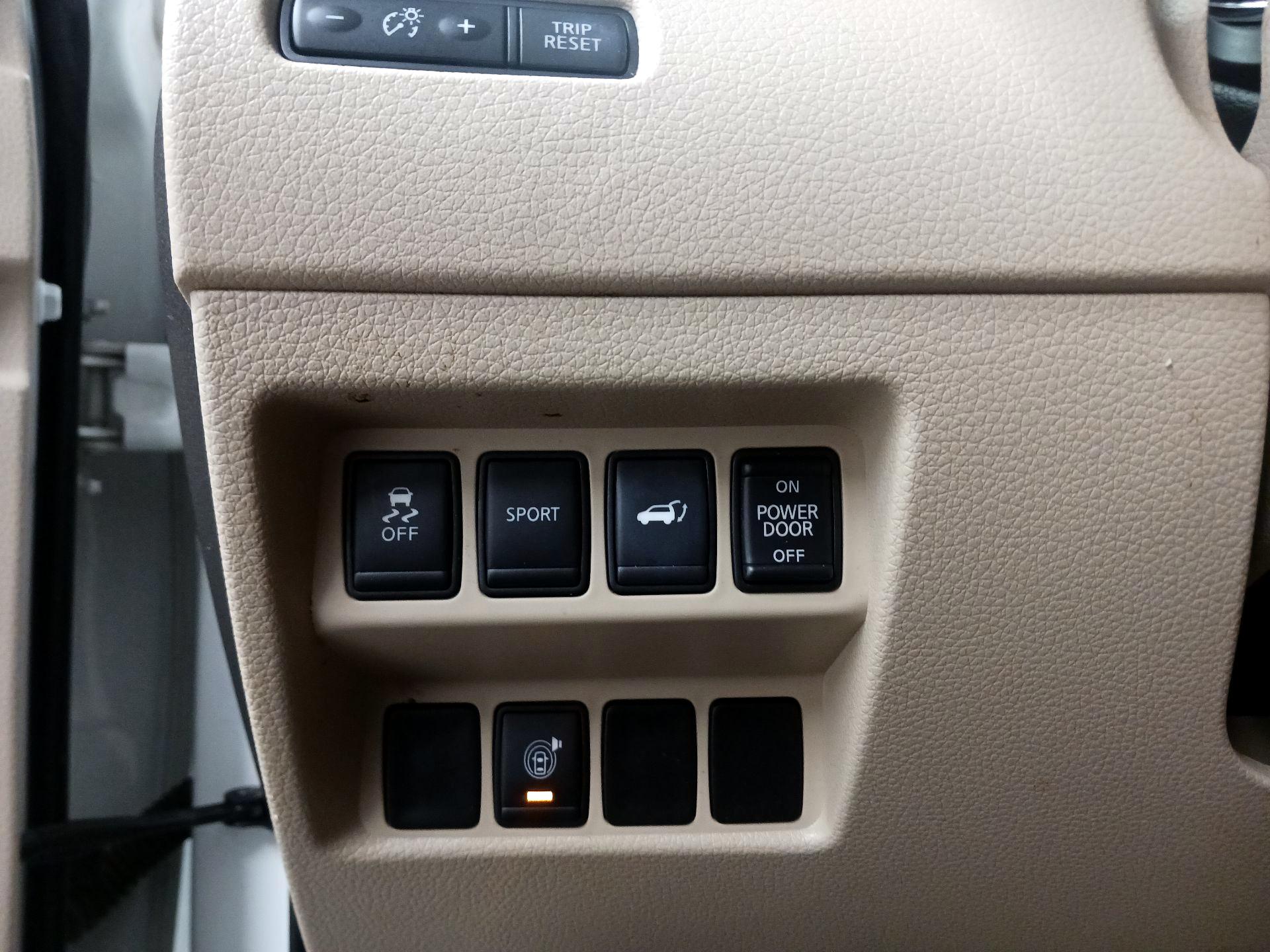 Thumbnail: 2014 Nissan Rogue - 13