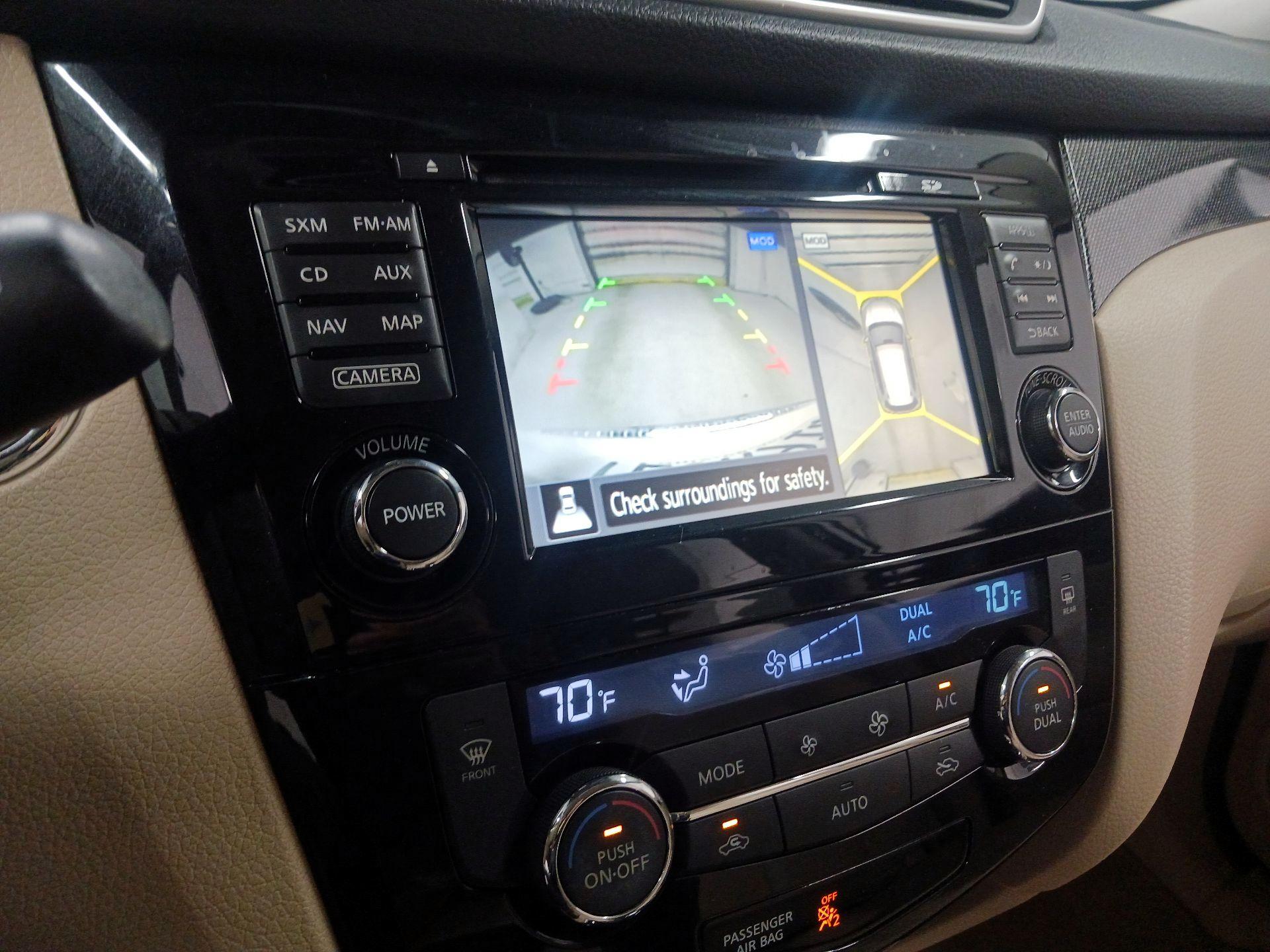 Thumbnail: 2014 Nissan Rogue - 14