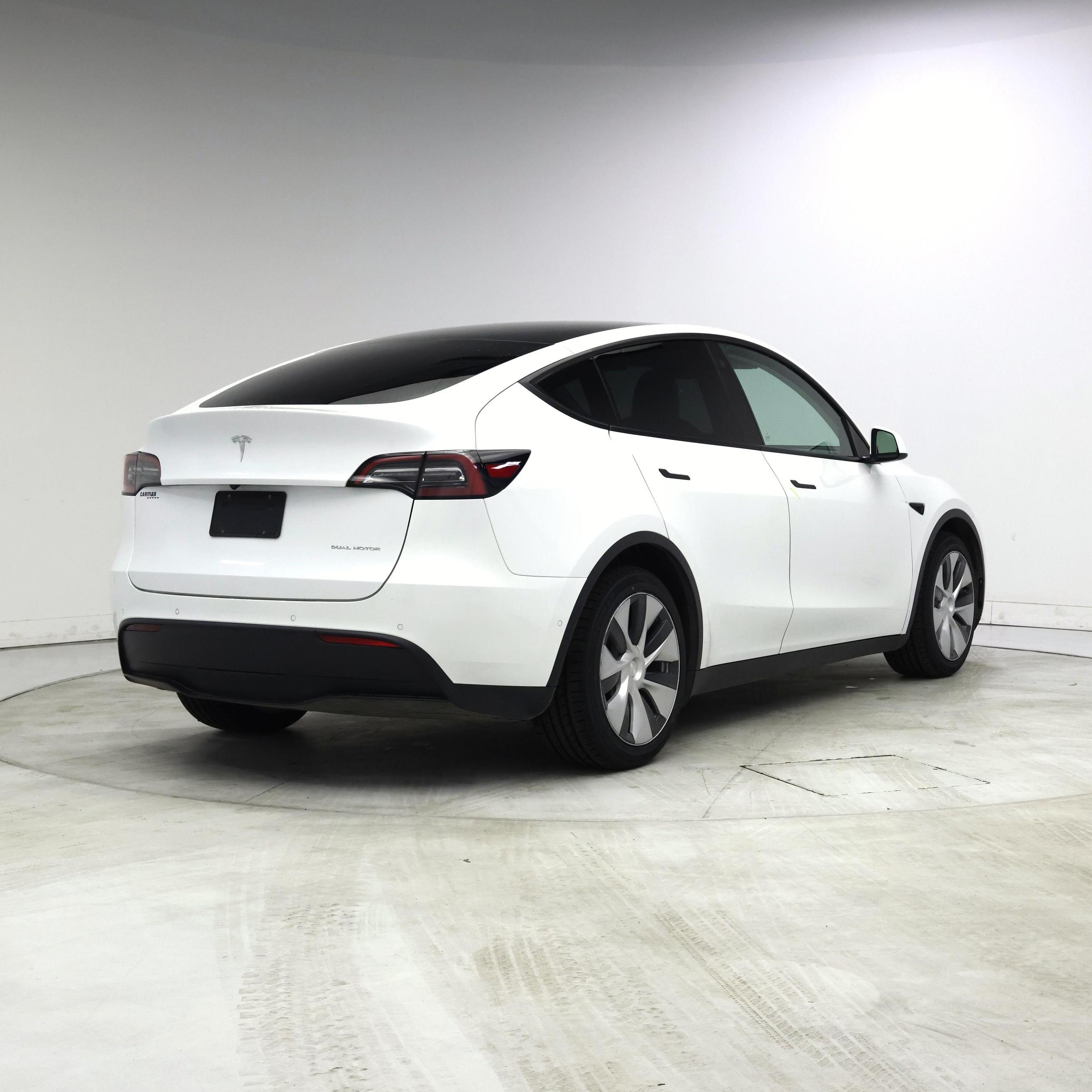 Thumbnail: 2022 Tesla Model Y - 8