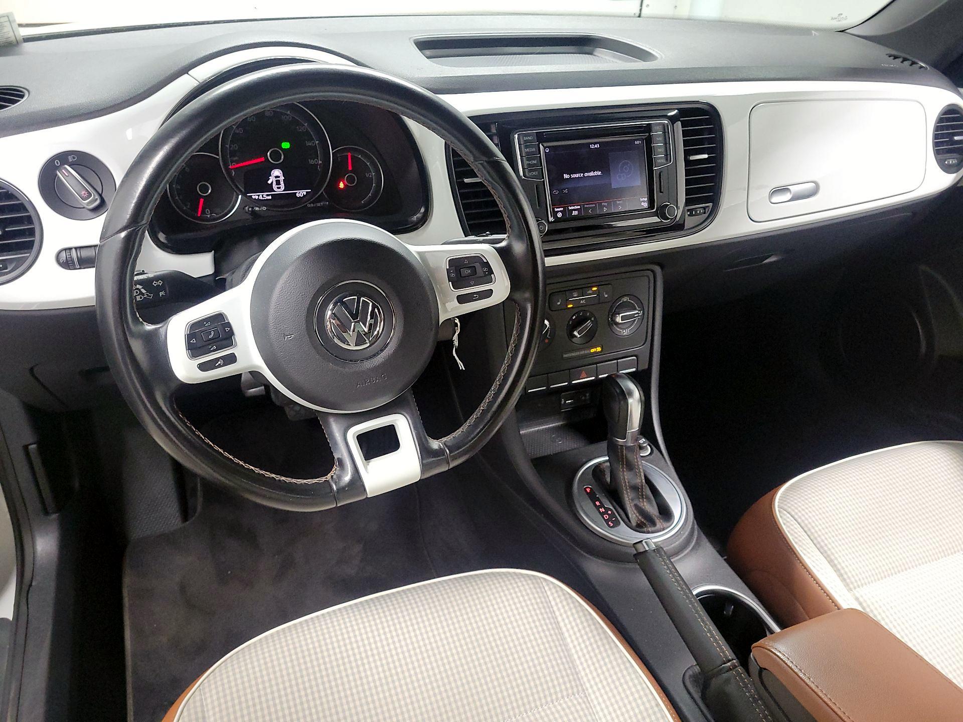 Thumbnail: 2017 Volkswagen Beetle - 9