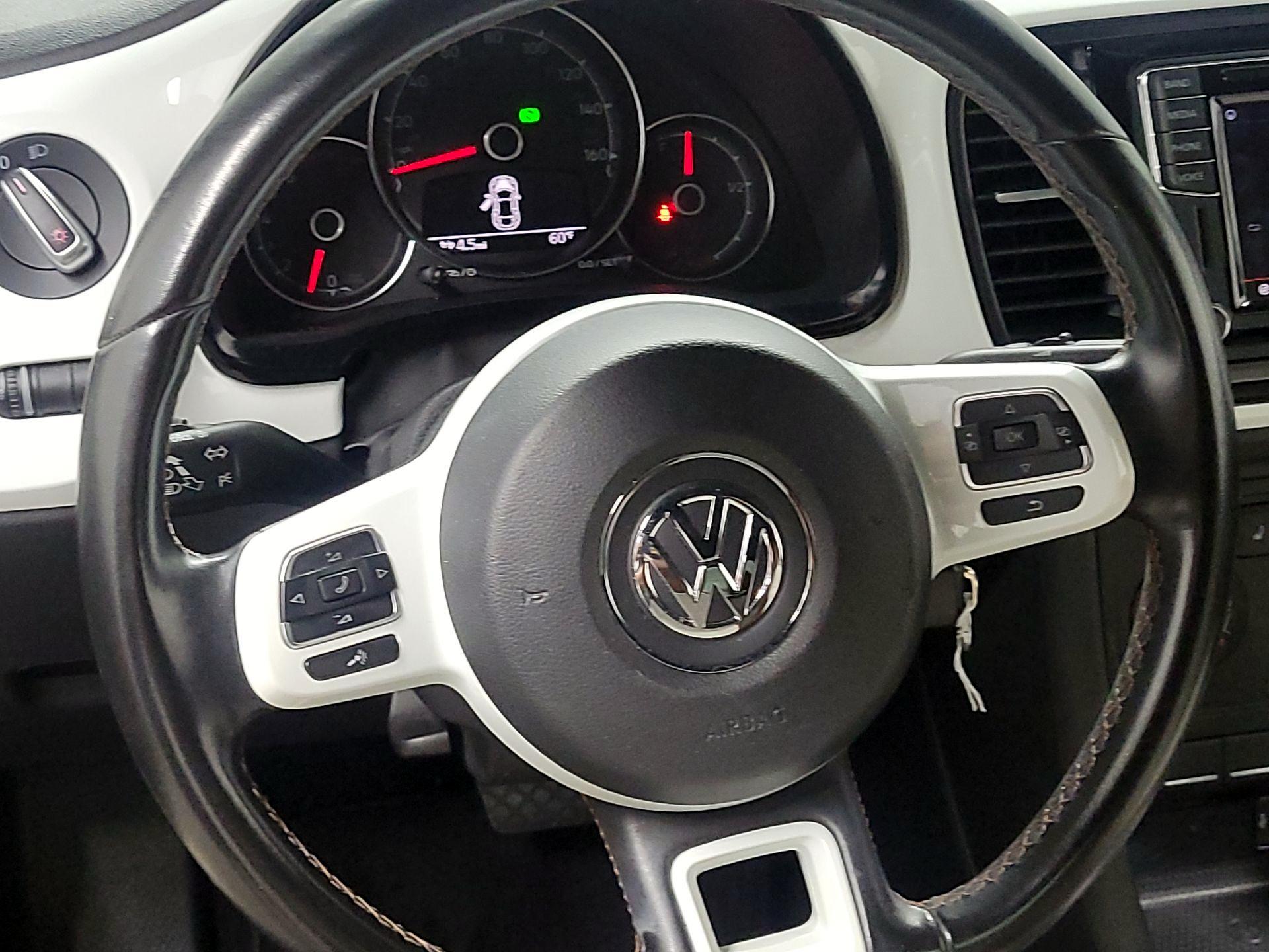 Thumbnail: 2017 Volkswagen Beetle - 10