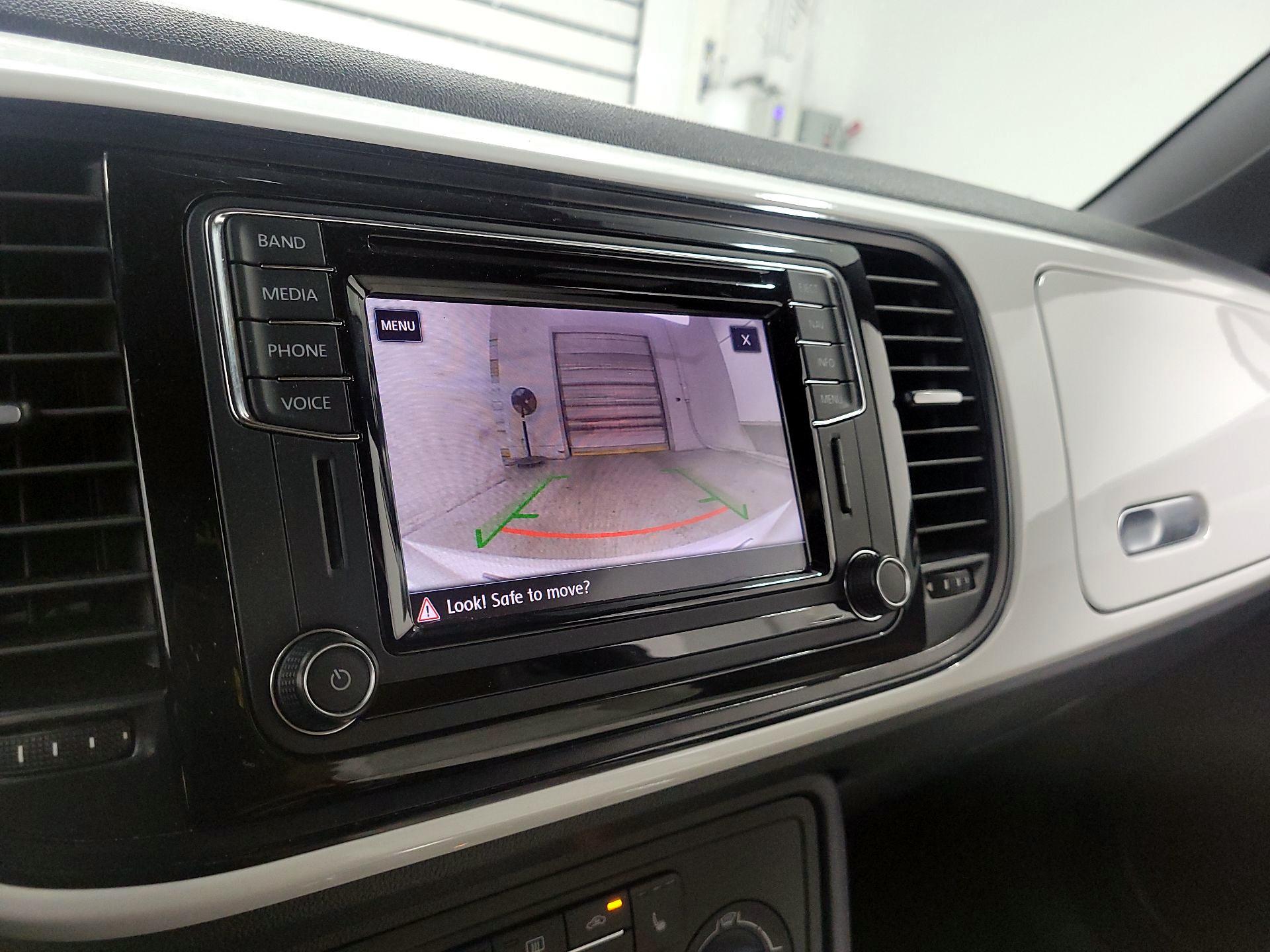 Thumbnail: 2017 Volkswagen Beetle - 13