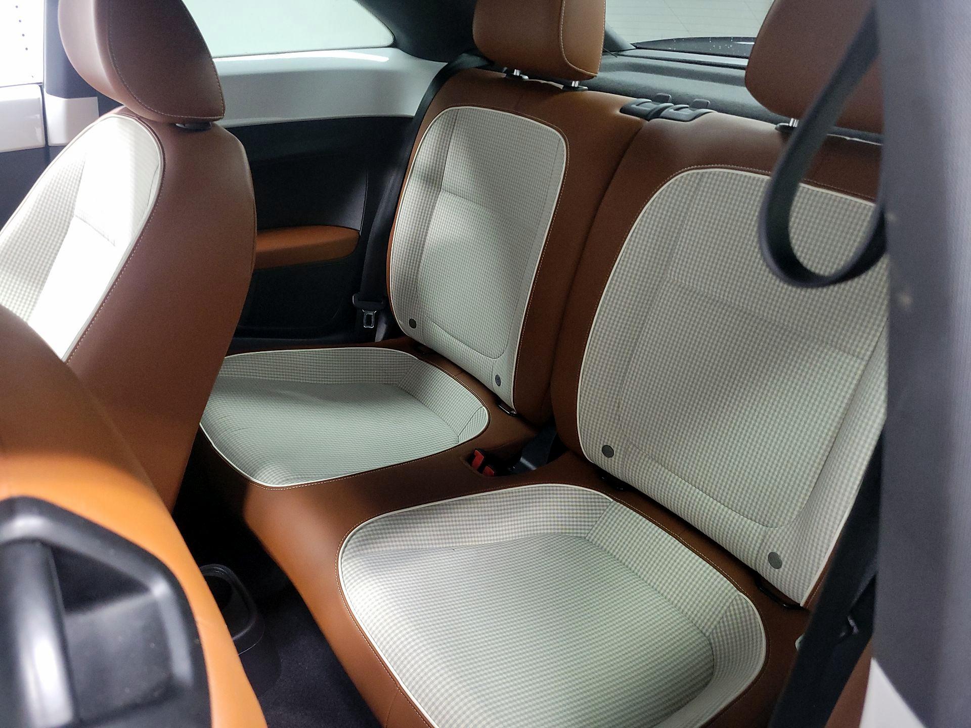 Thumbnail: 2017 Volkswagen Beetle - 17