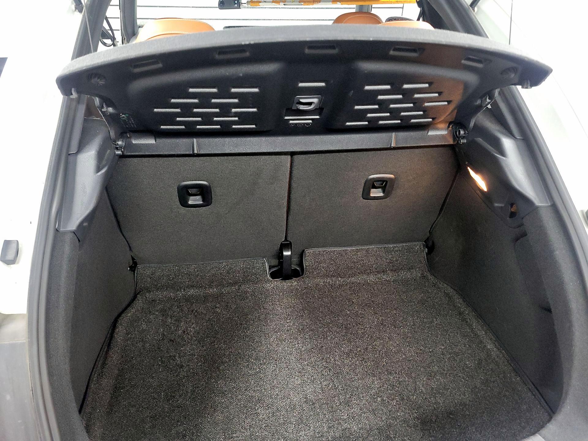 Thumbnail: 2017 Volkswagen Beetle - 18