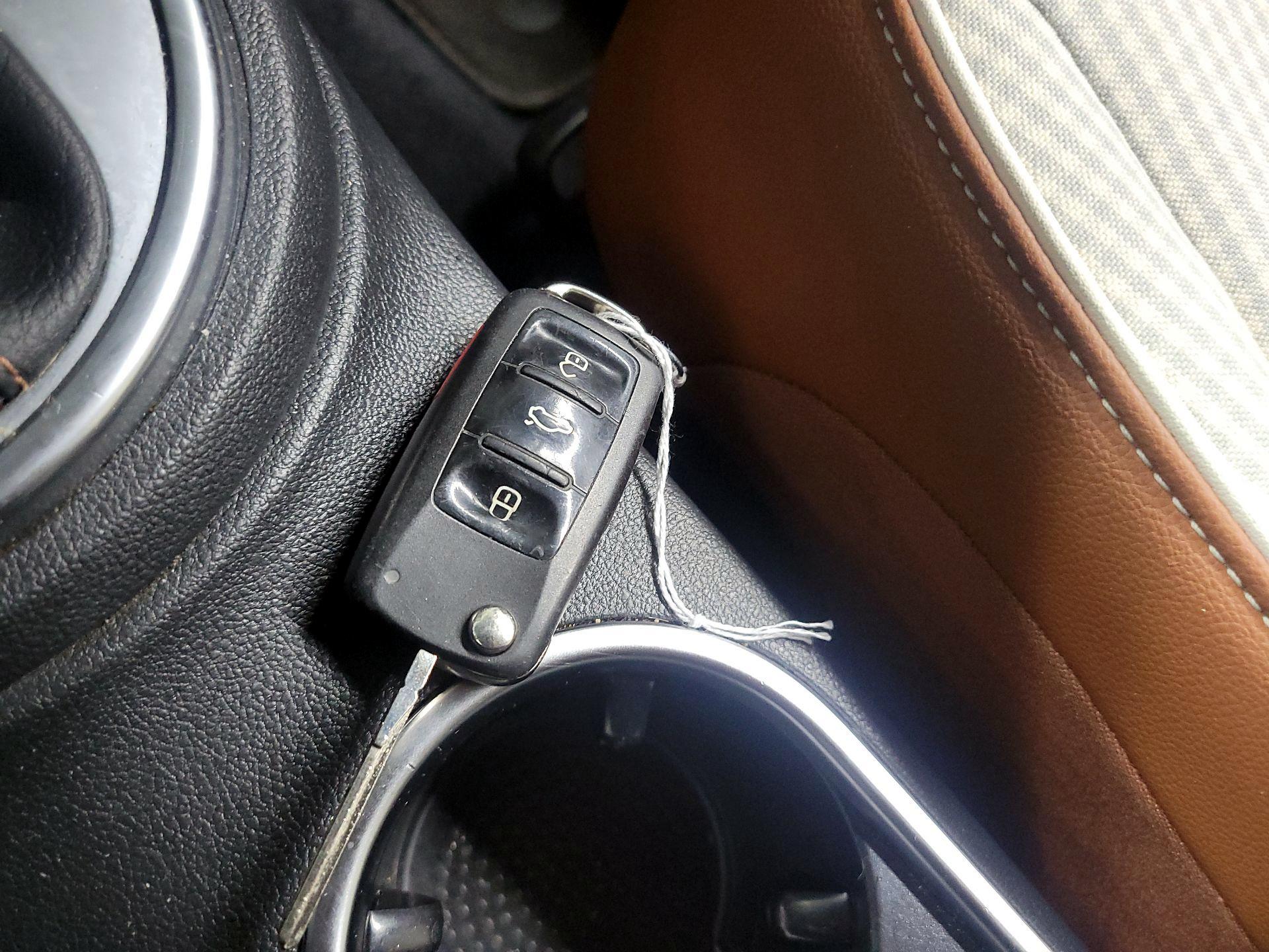 Thumbnail: 2017 Volkswagen Beetle - 20