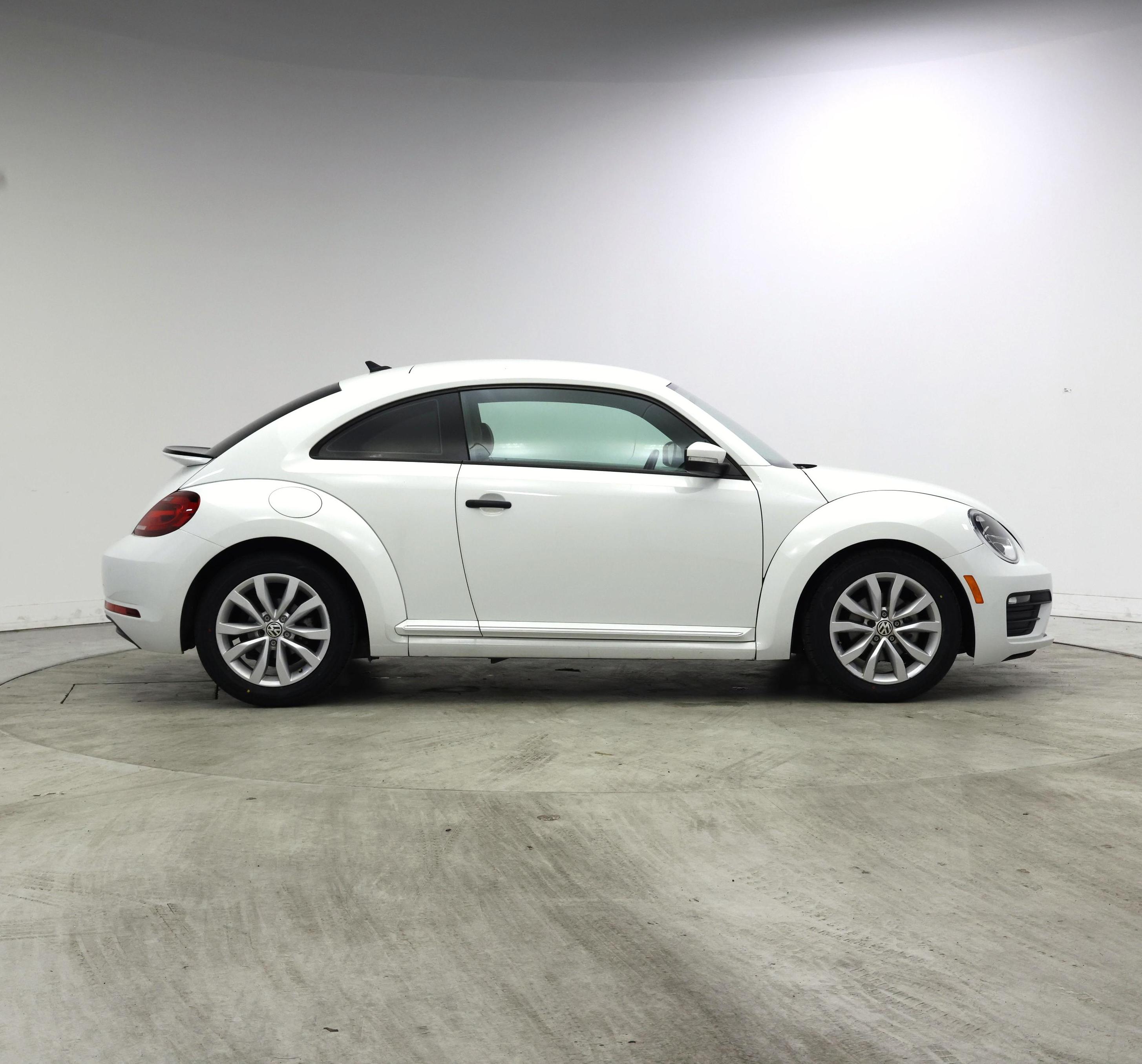 Thumbnail: 2017 Volkswagen Beetle - 7