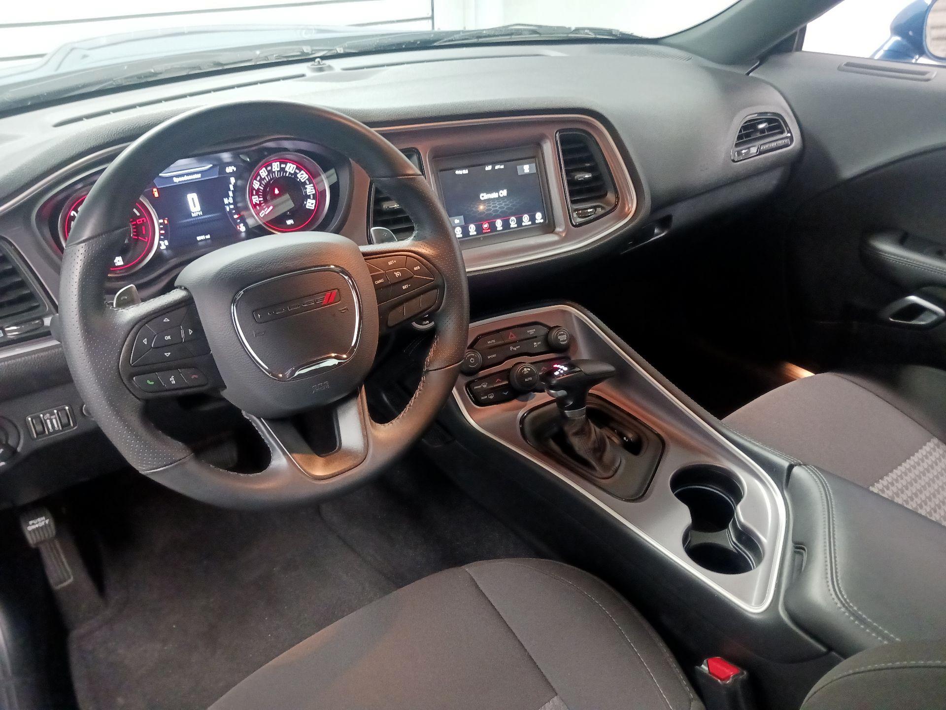 Thumbnail: 2022 Dodge Challenger - 9