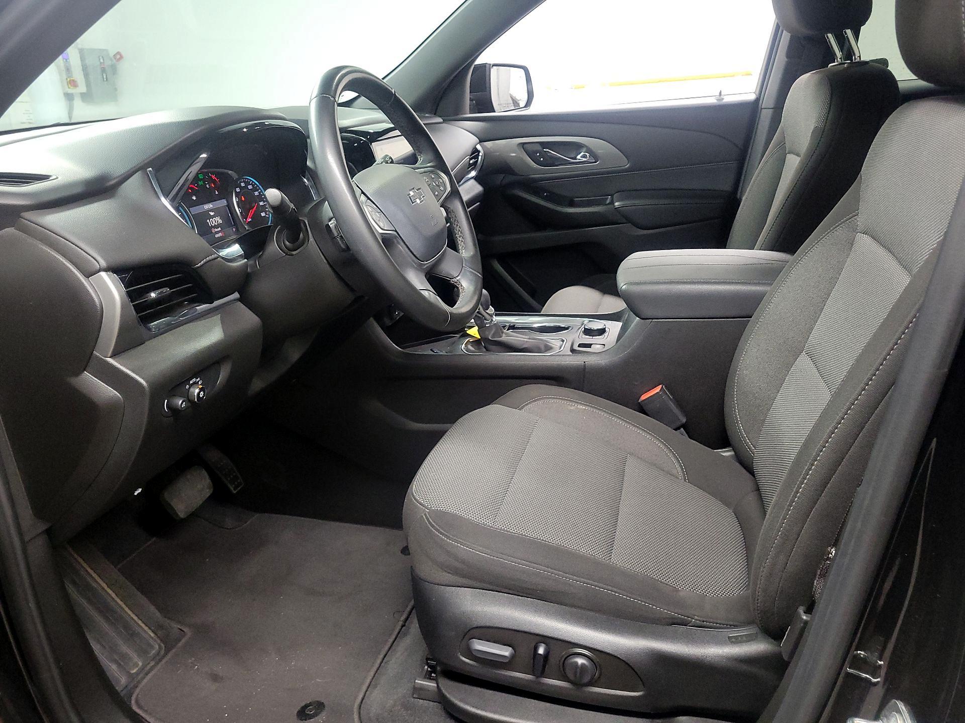 Thumbnail: 2023 Chevrolet Traverse - 11