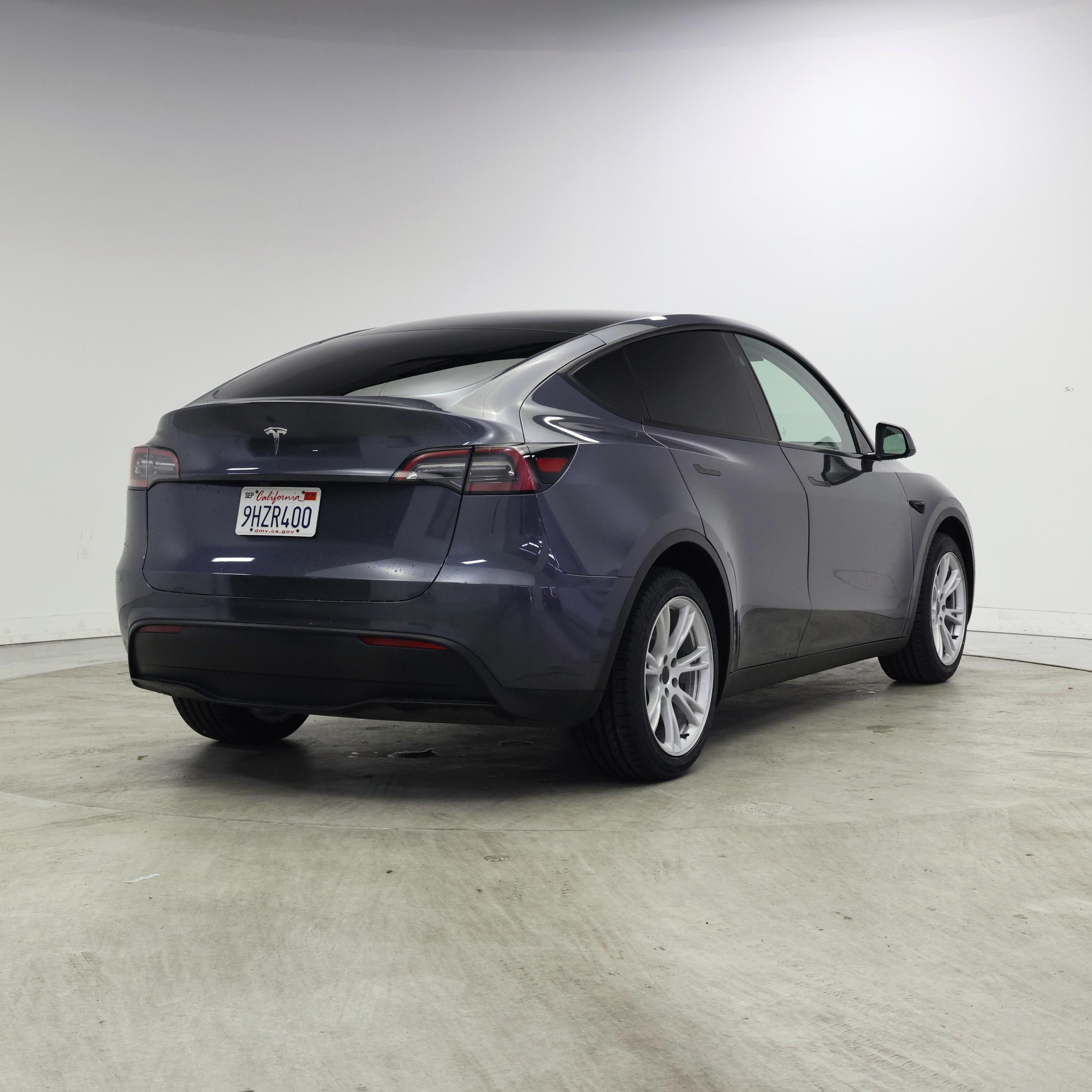 Thumbnail: 2023 Tesla Model Y - 8