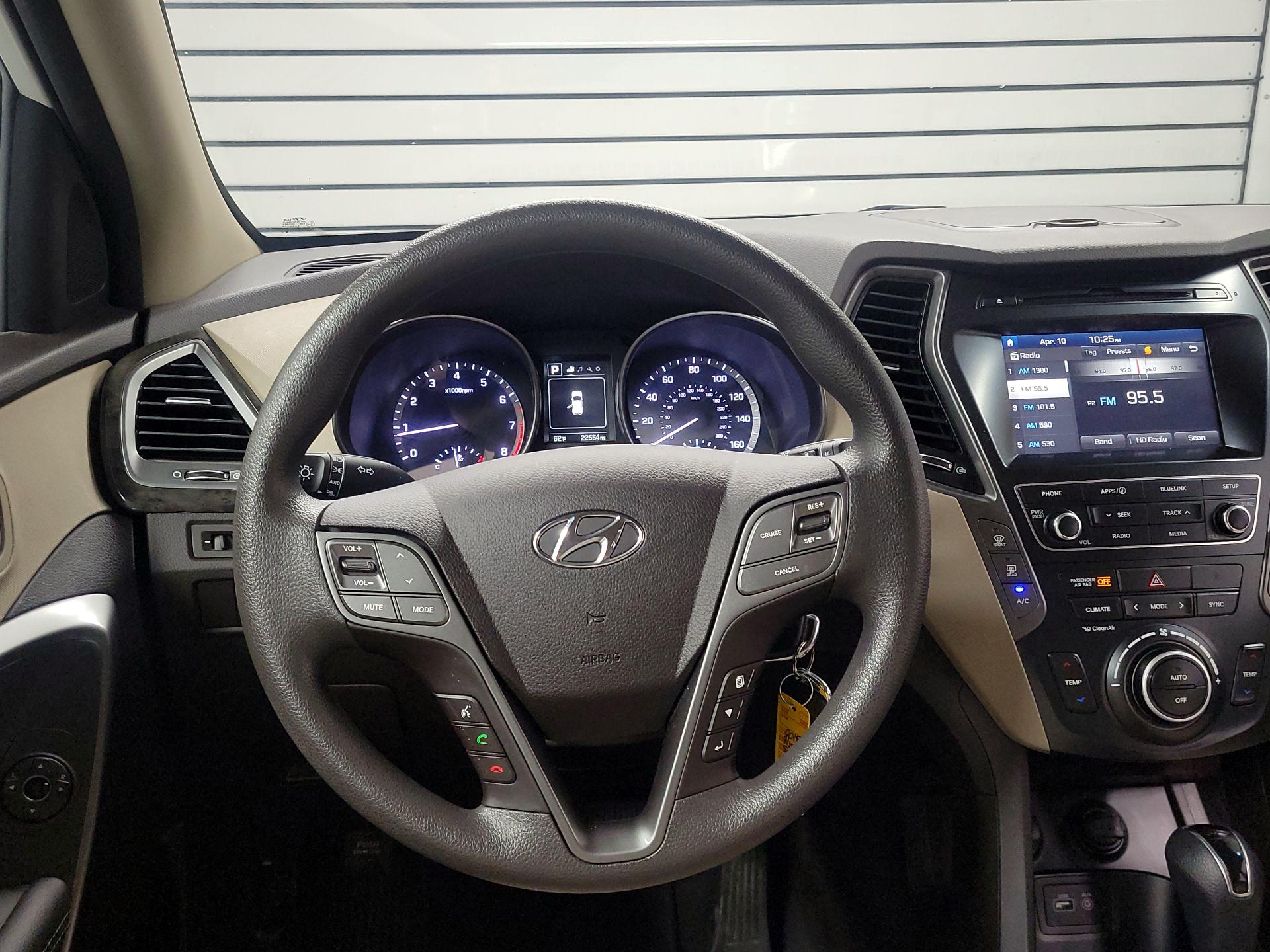 Thumbnail: 2018 Hyundai Santa Fe - 10