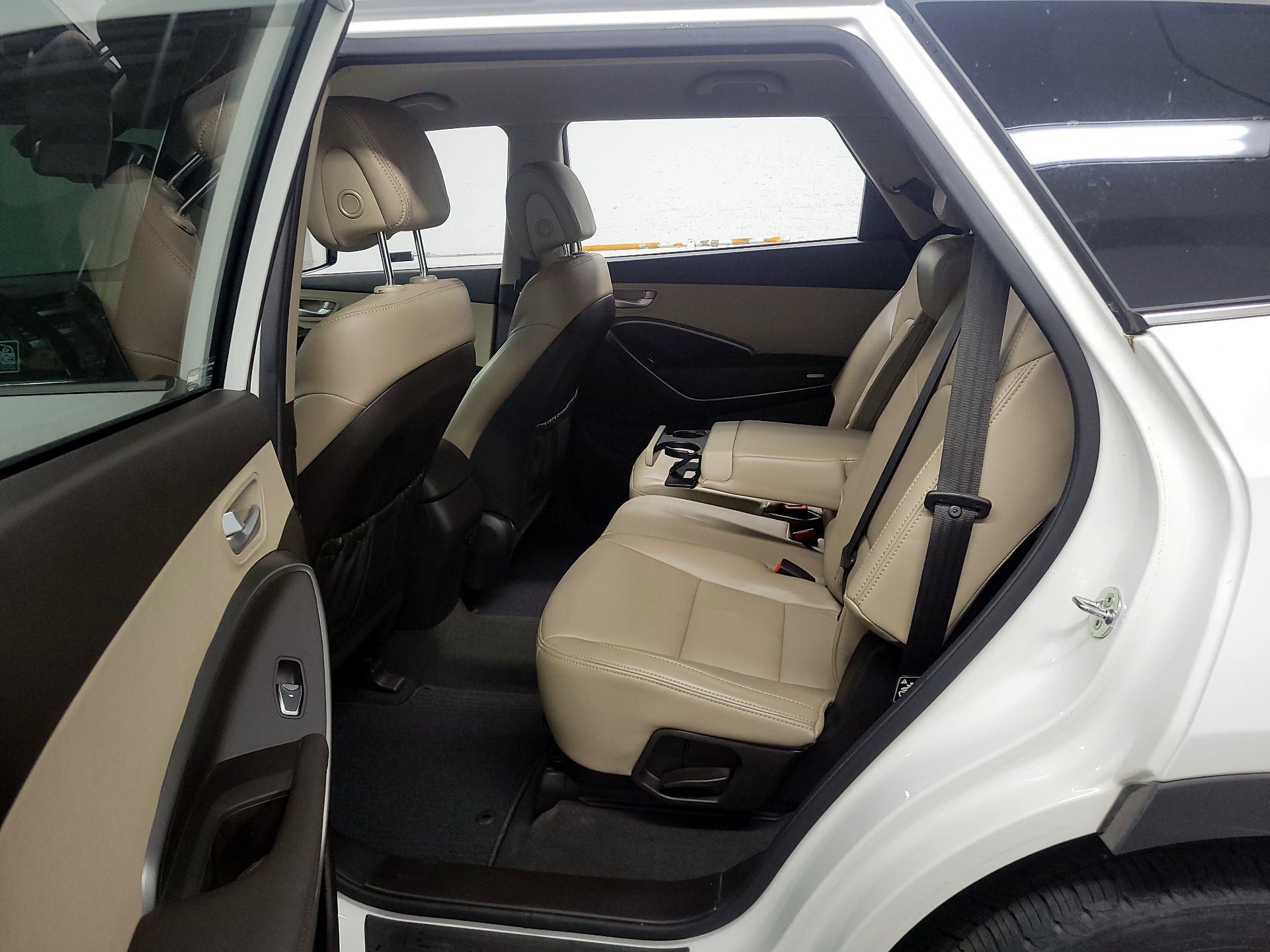 Thumbnail: 2018 Hyundai Santa Fe - 17