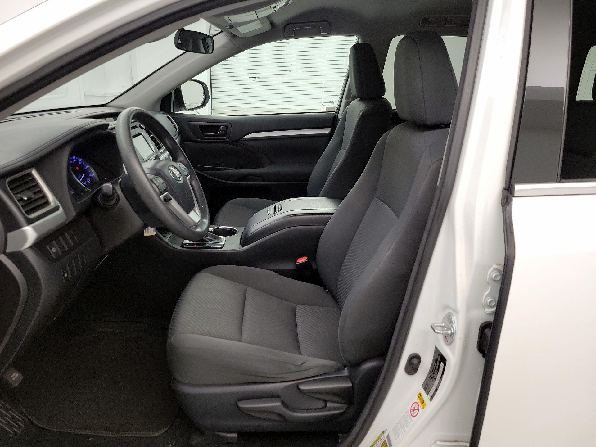 Thumbnail: 2018 Toyota Highlander - 11