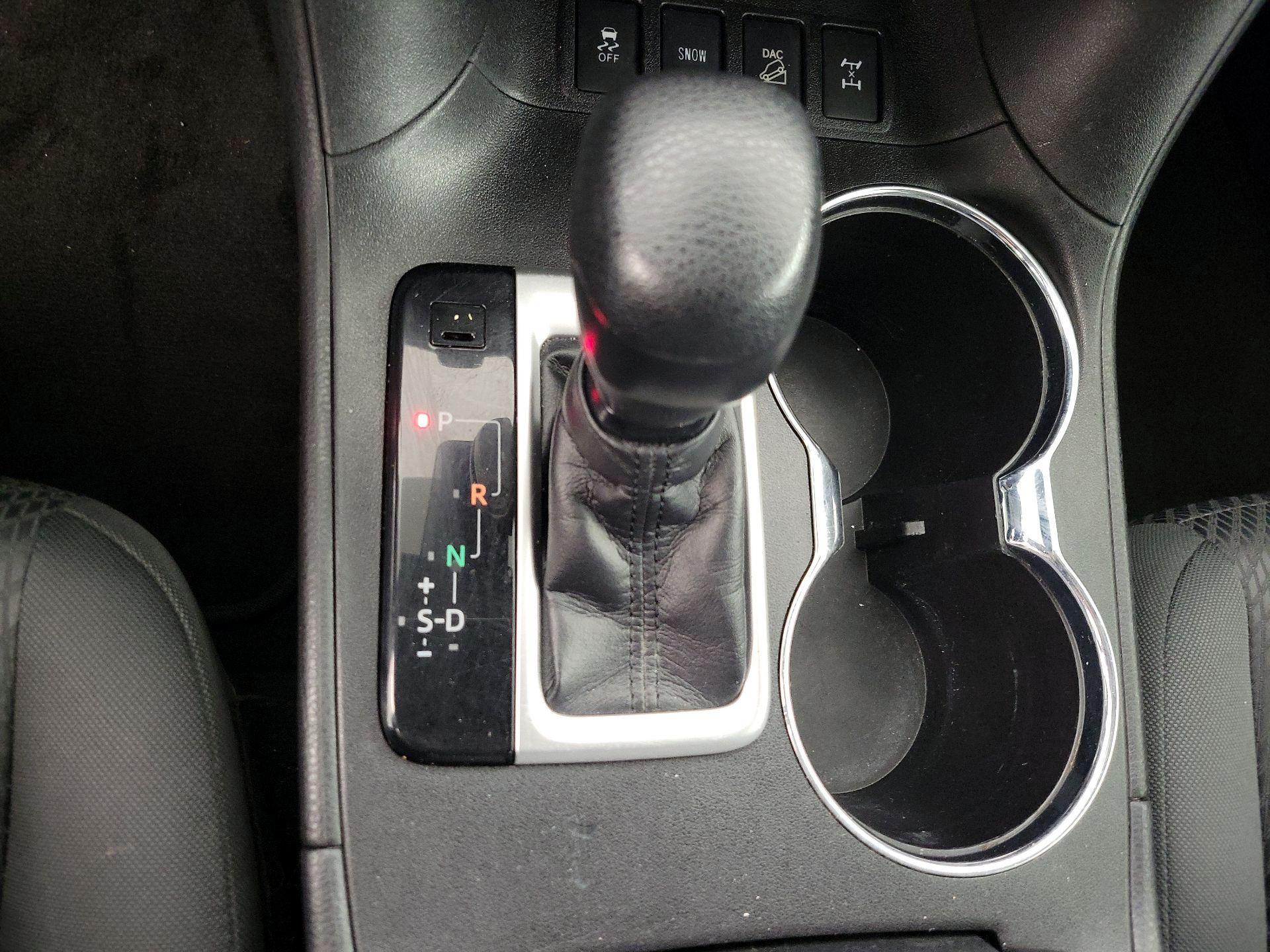 Thumbnail: 2018 Toyota Highlander - 17