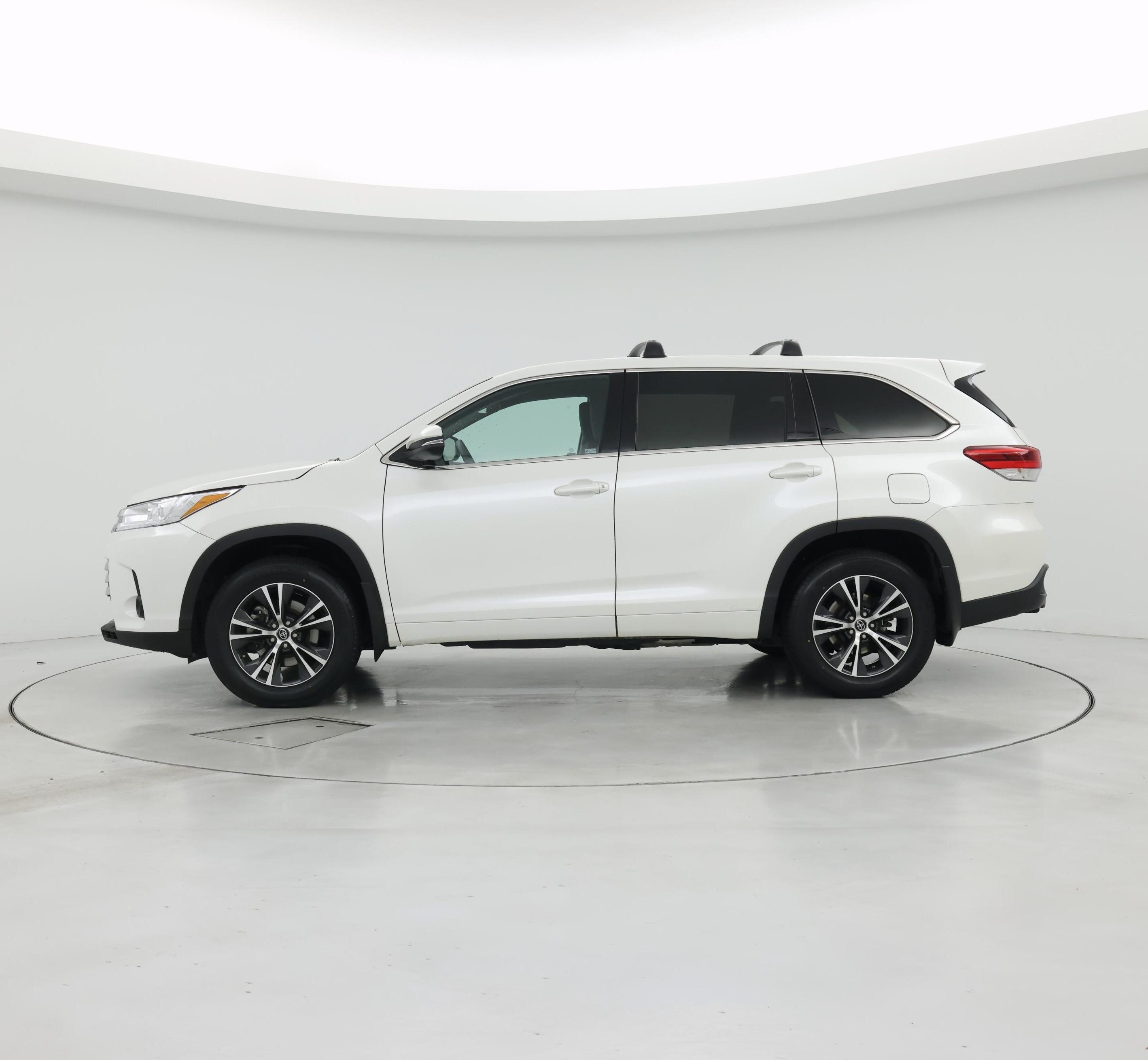 Thumbnail: 2018 Toyota Highlander - 3