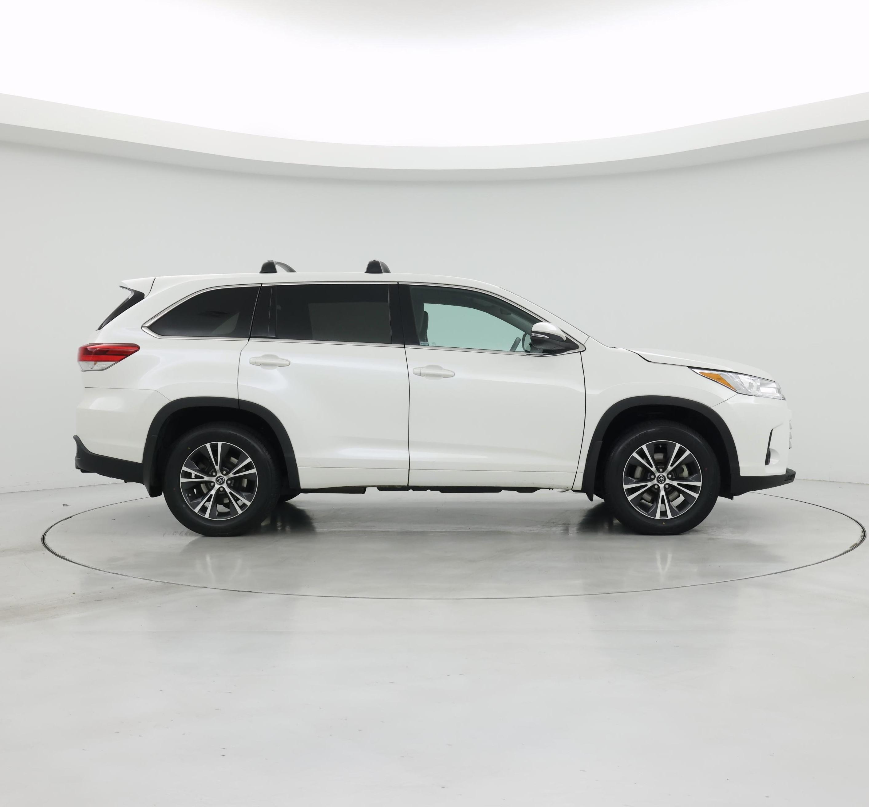 Thumbnail: 2018 Toyota Highlander - 7