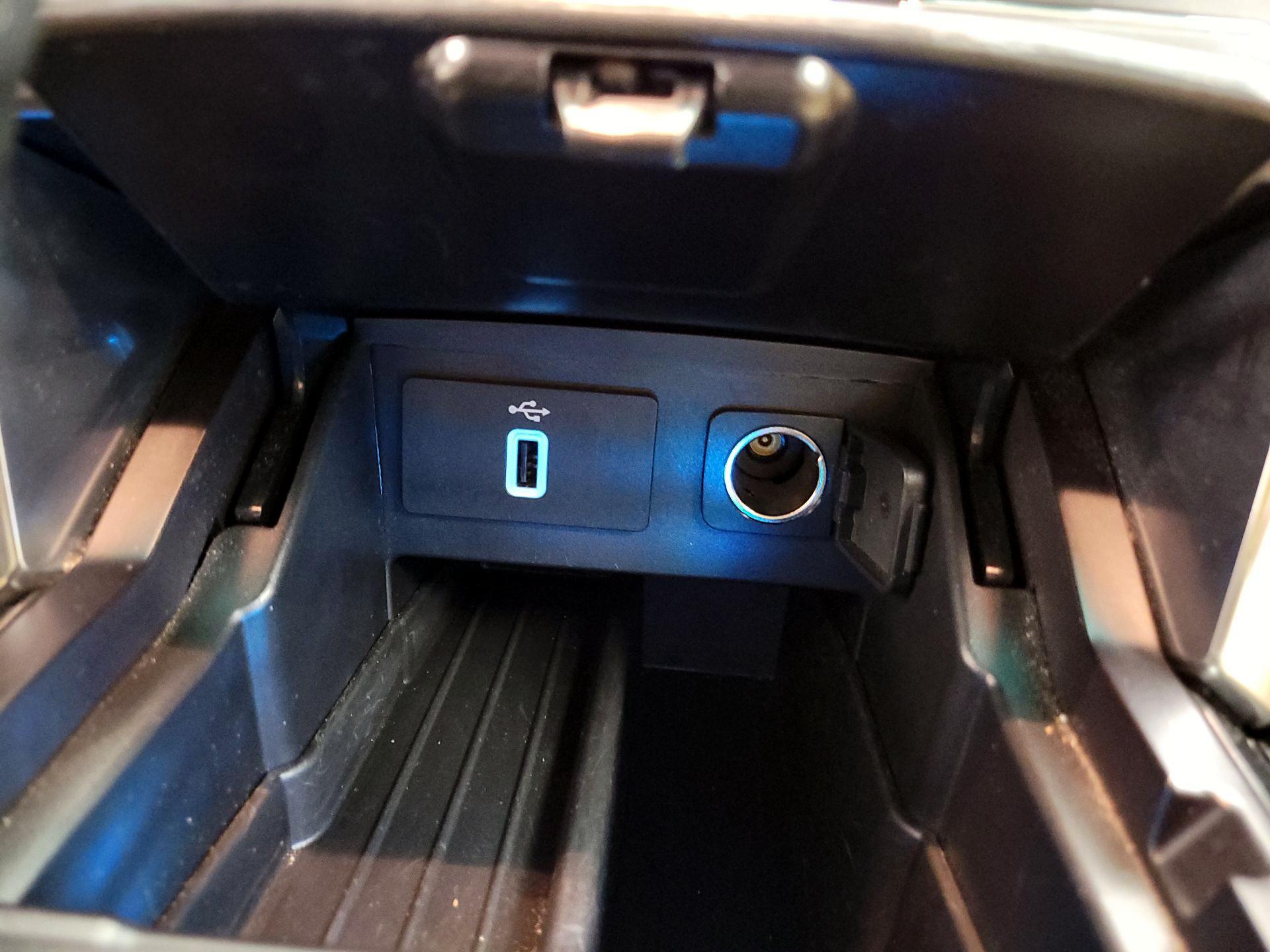 Thumbnail: 2017 Ford Explorer - 19