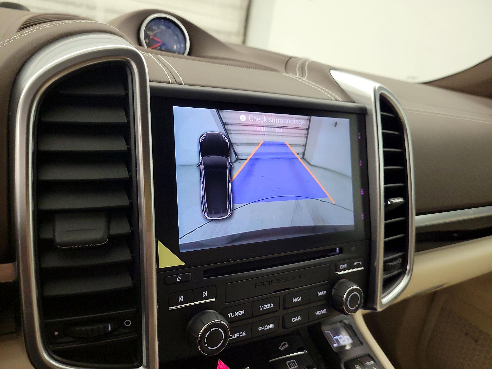 Thumbnail: 2018 Porsche Cayenne - 14