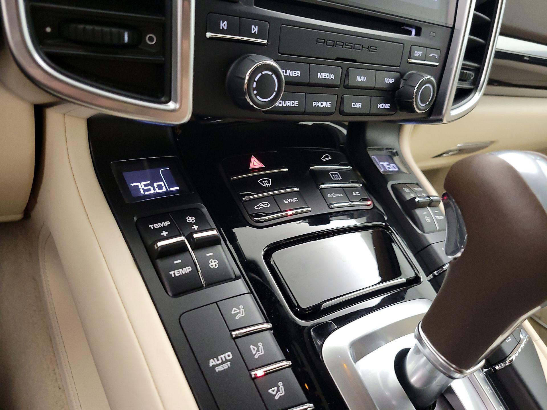 Thumbnail: 2018 Porsche Cayenne - 16