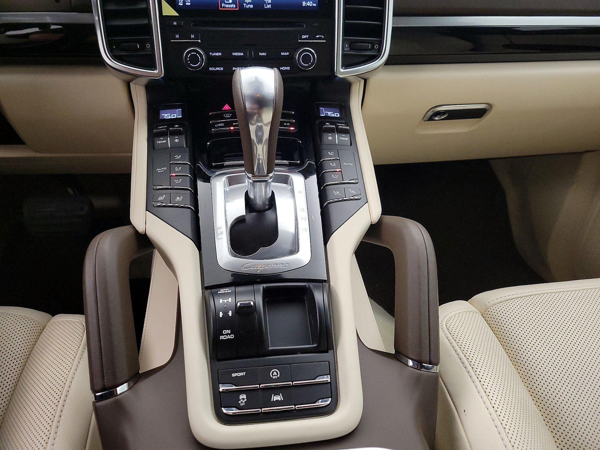 Thumbnail: 2018 Porsche Cayenne - 17