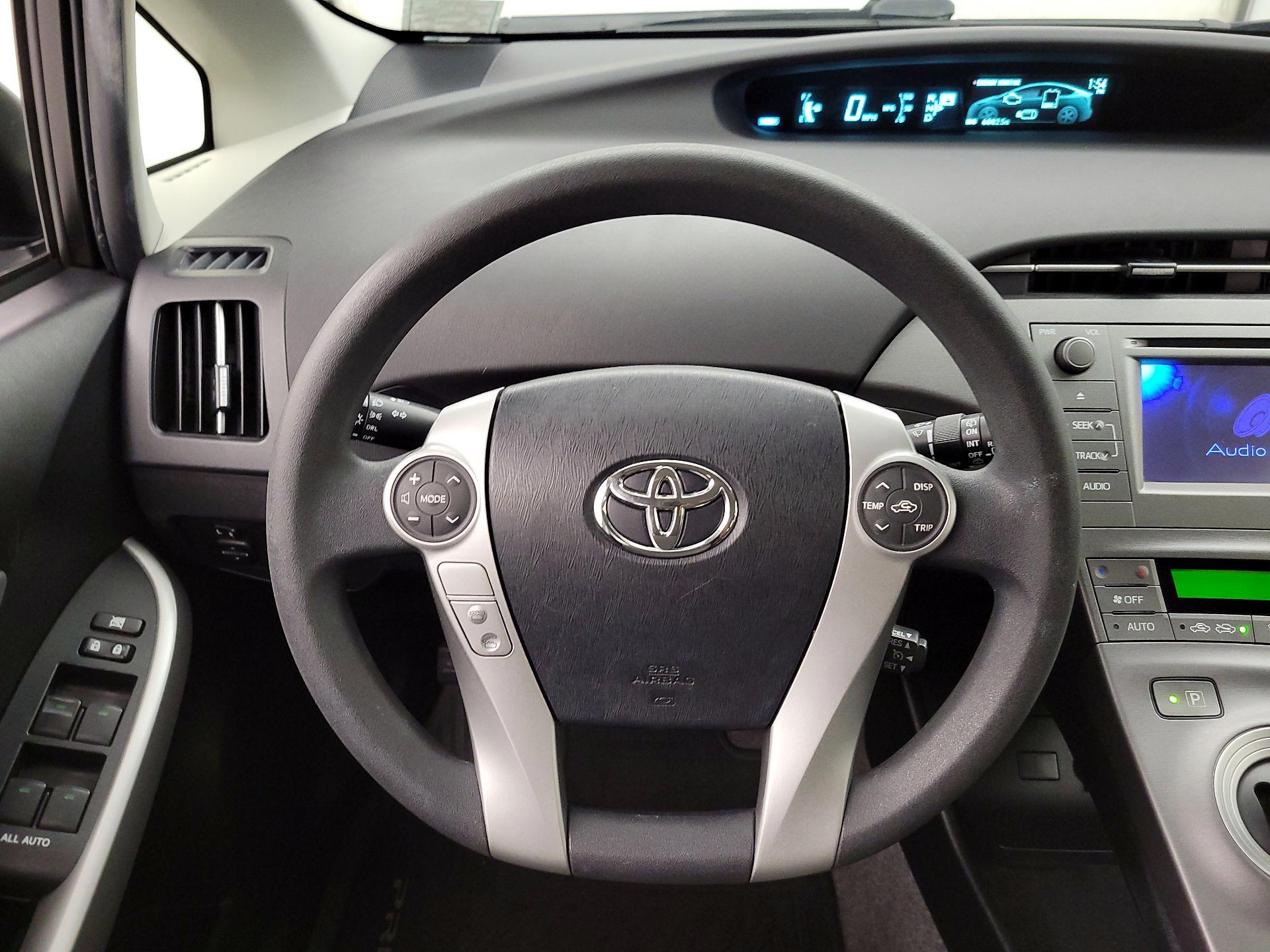 Thumbnail: 2015 Toyota Prius - 10