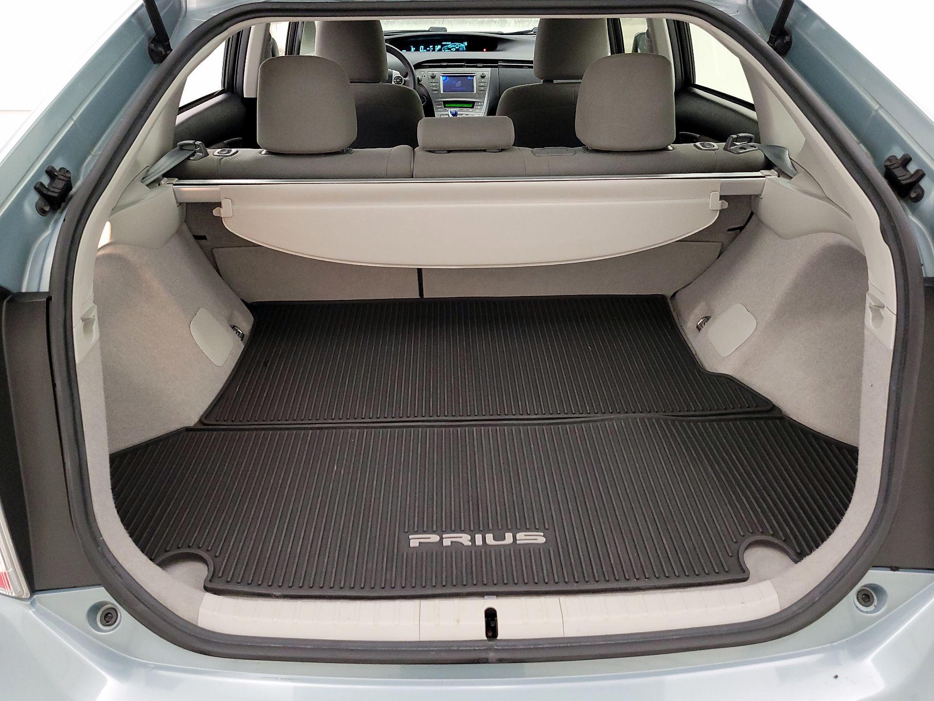 Thumbnail: 2015 Toyota Prius - 19