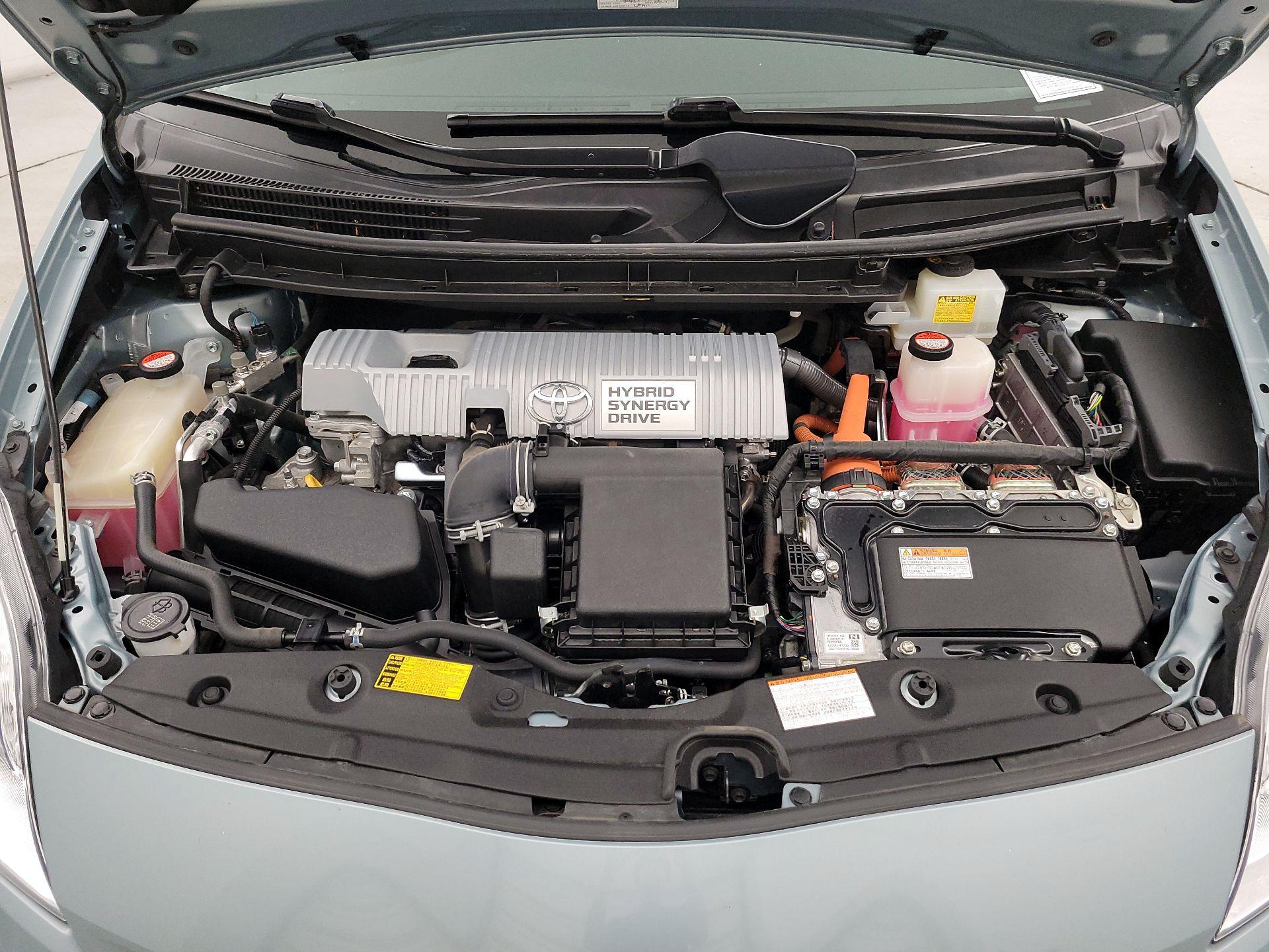 Thumbnail: 2015 Toyota Prius - 20