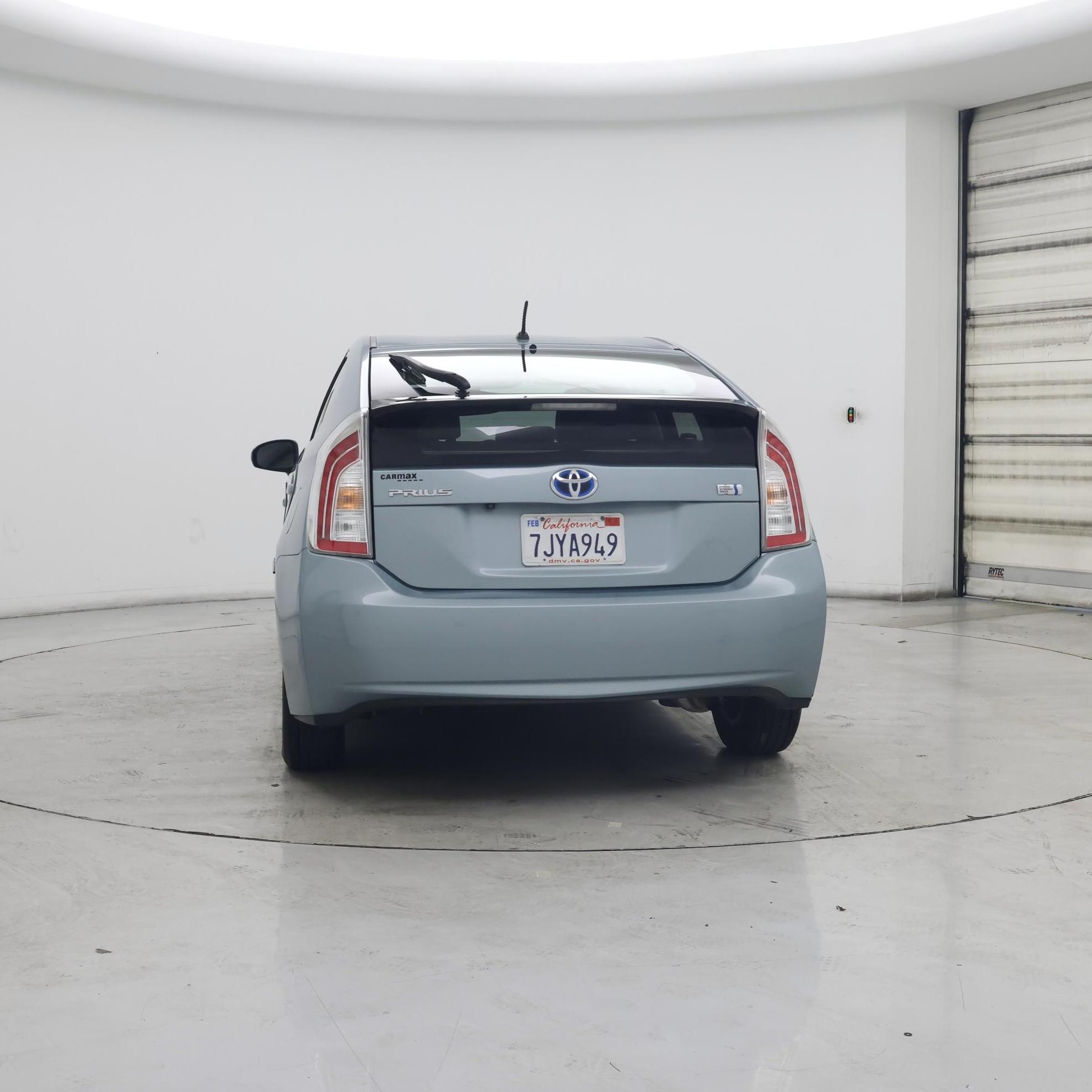 Thumbnail: 2015 Toyota Prius - 6