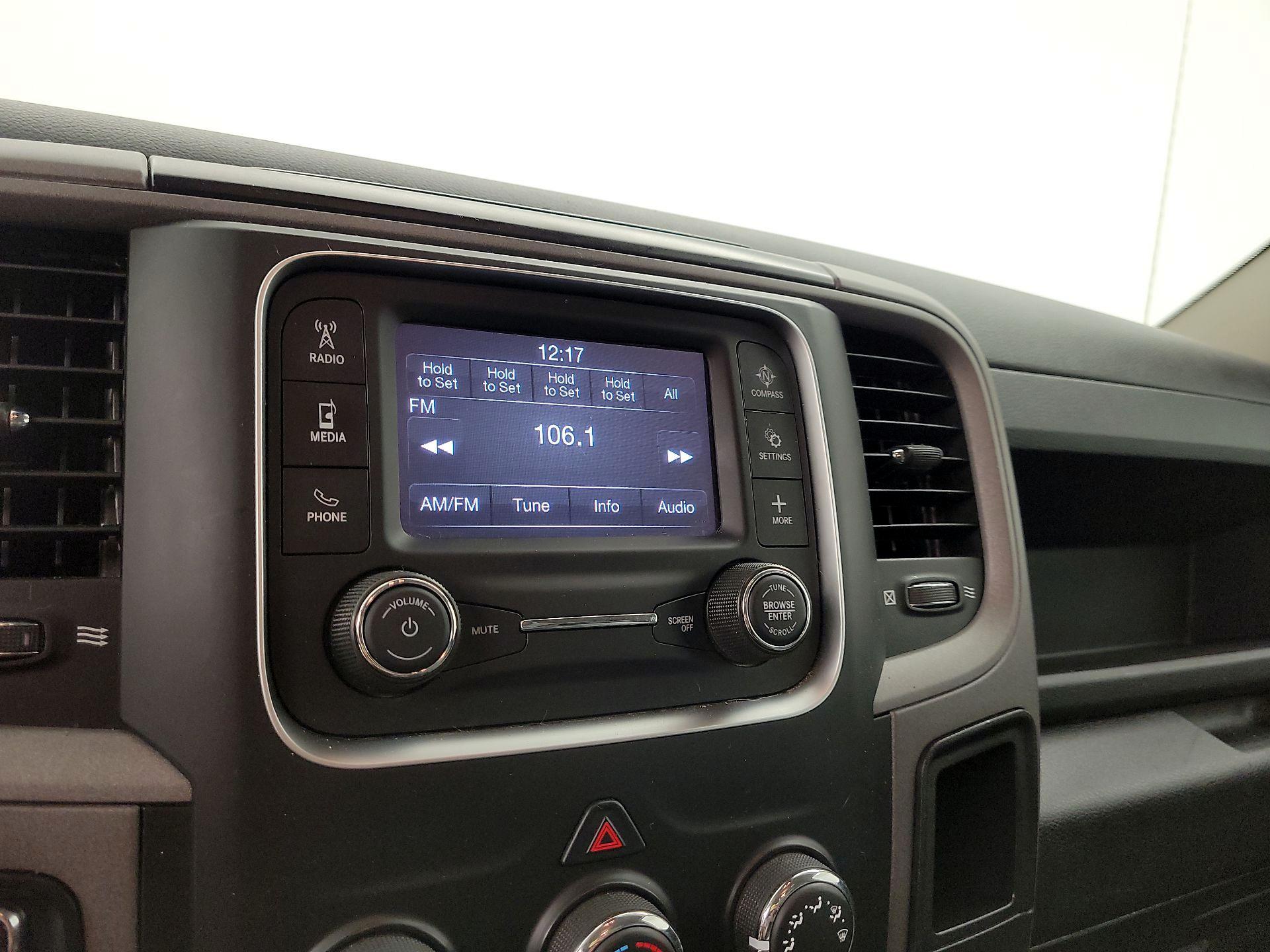 Thumbnail: 2021 RAM 1500 Classic - 15