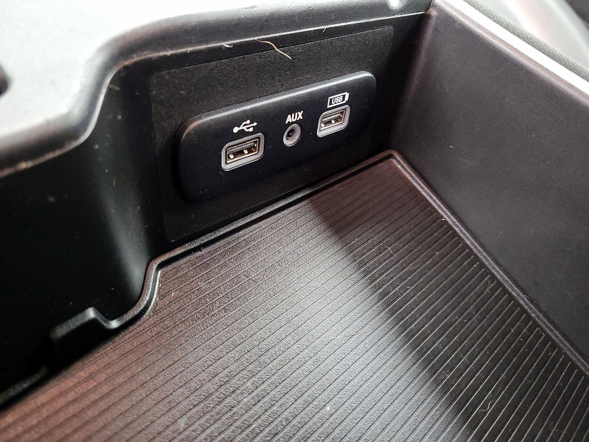 Thumbnail: 2021 RAM 1500 Classic - 18