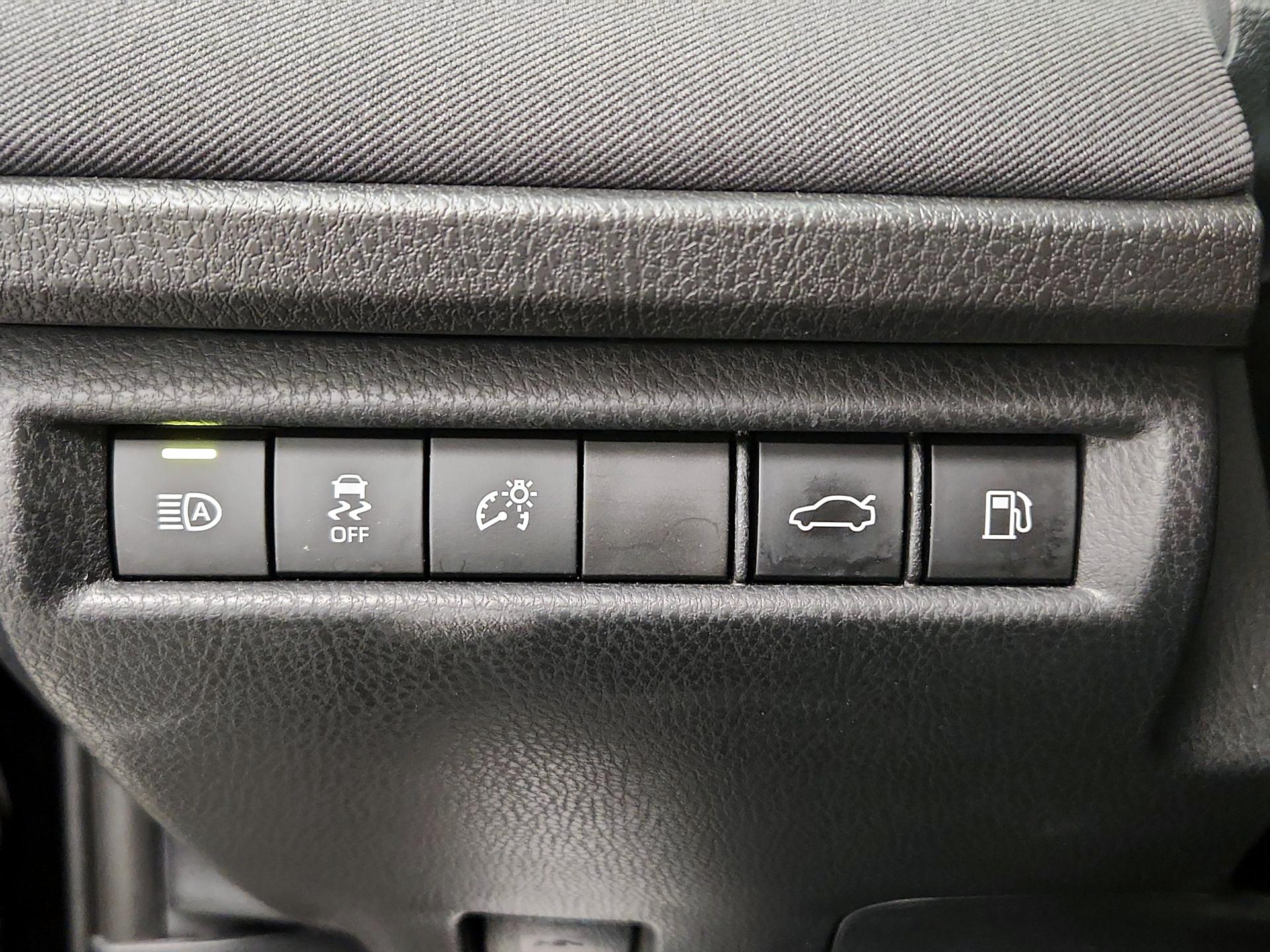 Thumbnail: 2025 Toyota Camry - 13