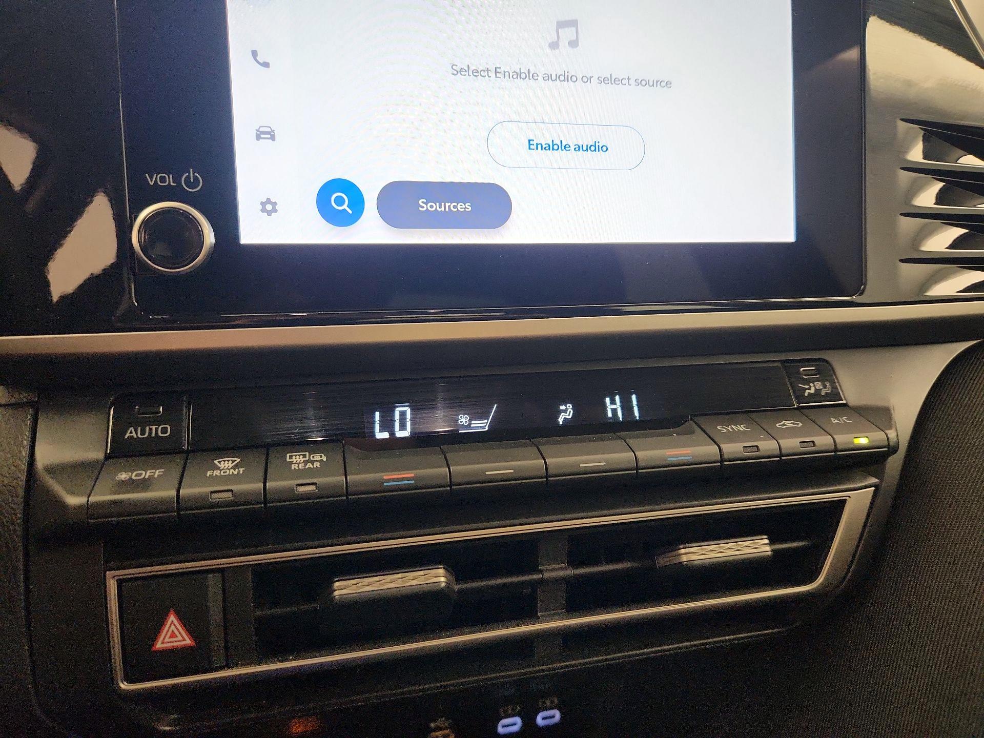 Thumbnail: 2025 Toyota Camry - 16