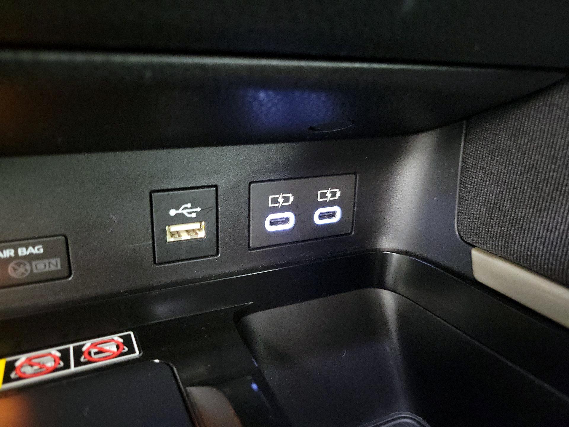 Thumbnail: 2025 Toyota Camry - 18