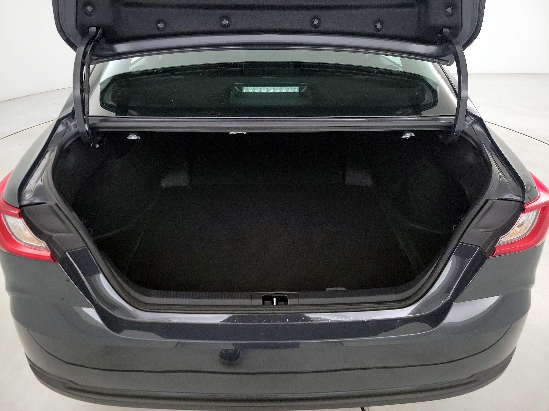 Thumbnail: 2025 Toyota Camry - 20