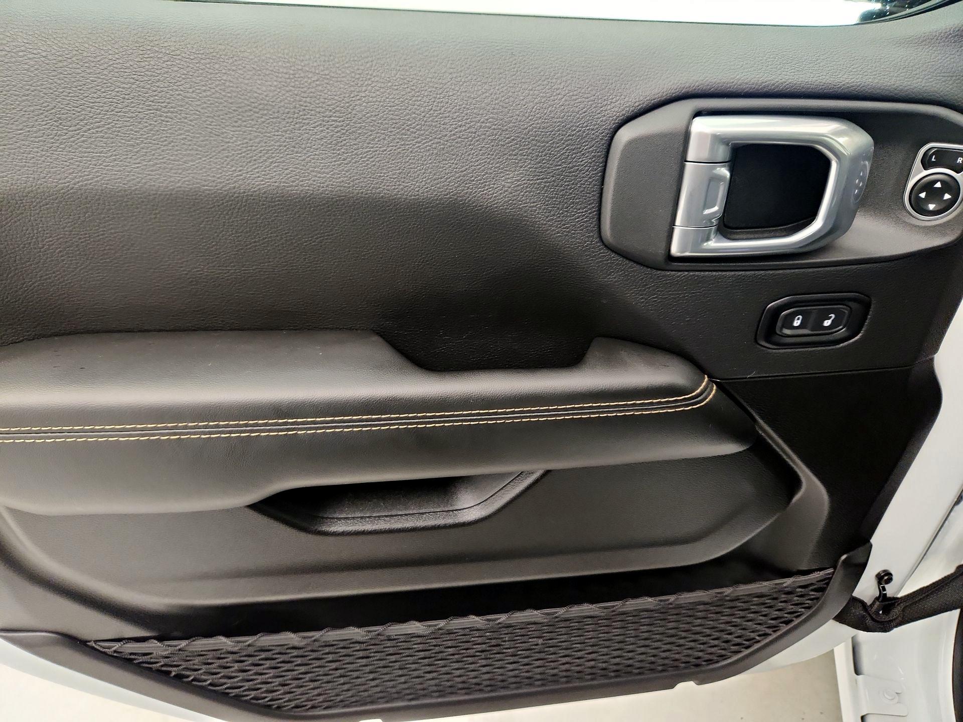 Thumbnail: 2025 Jeep Wrangler - 12