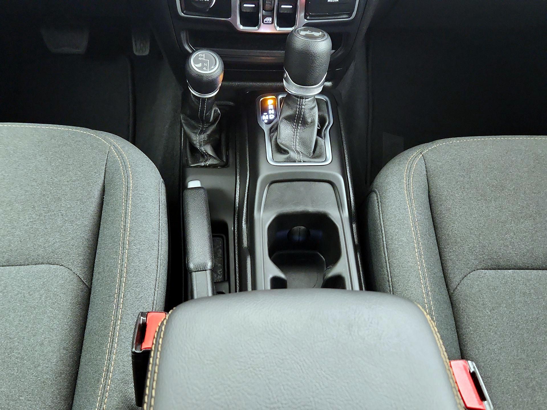 Thumbnail: 2025 Jeep Wrangler - 17