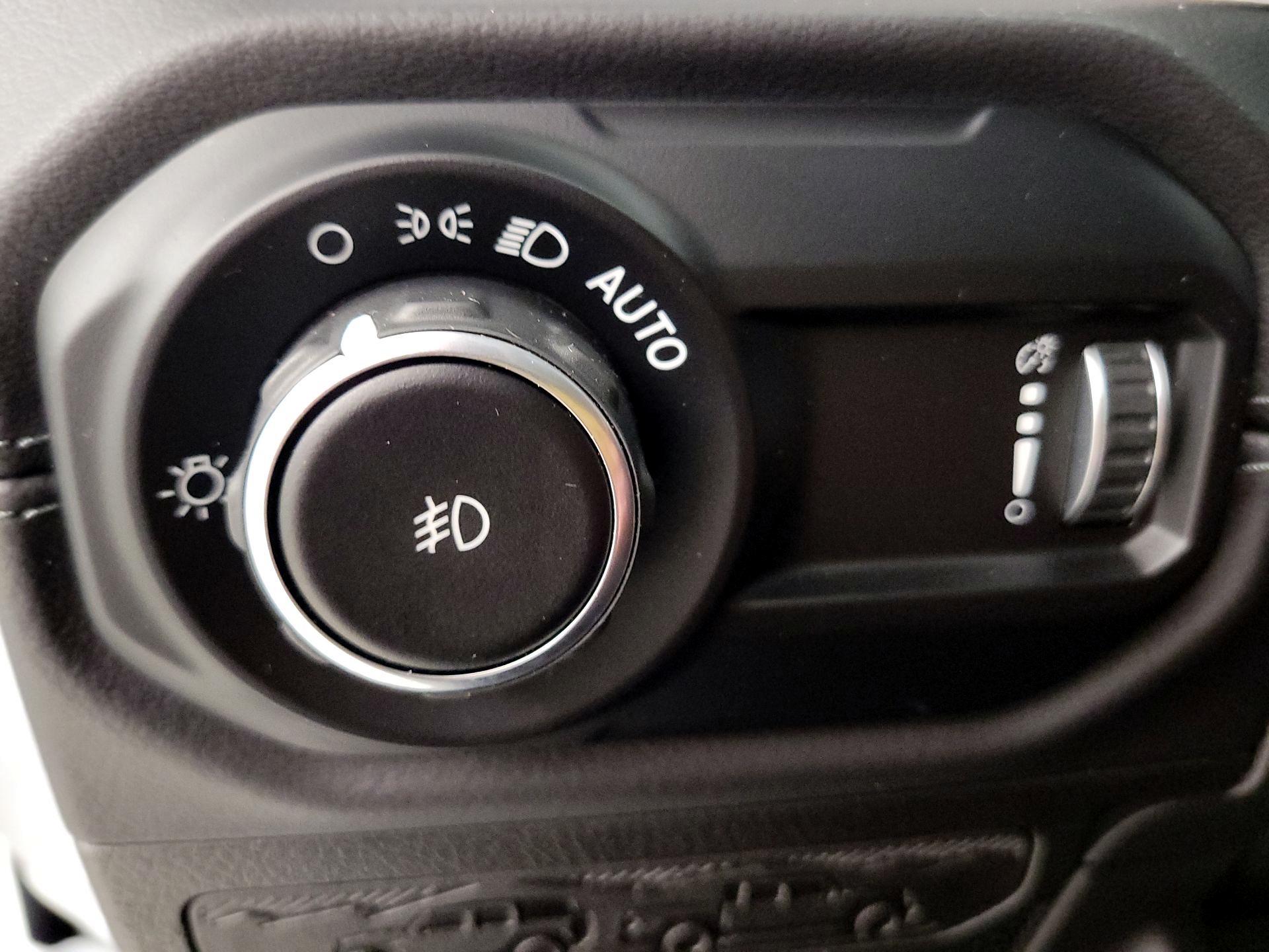 Thumbnail: 2025 Jeep Wrangler - 13